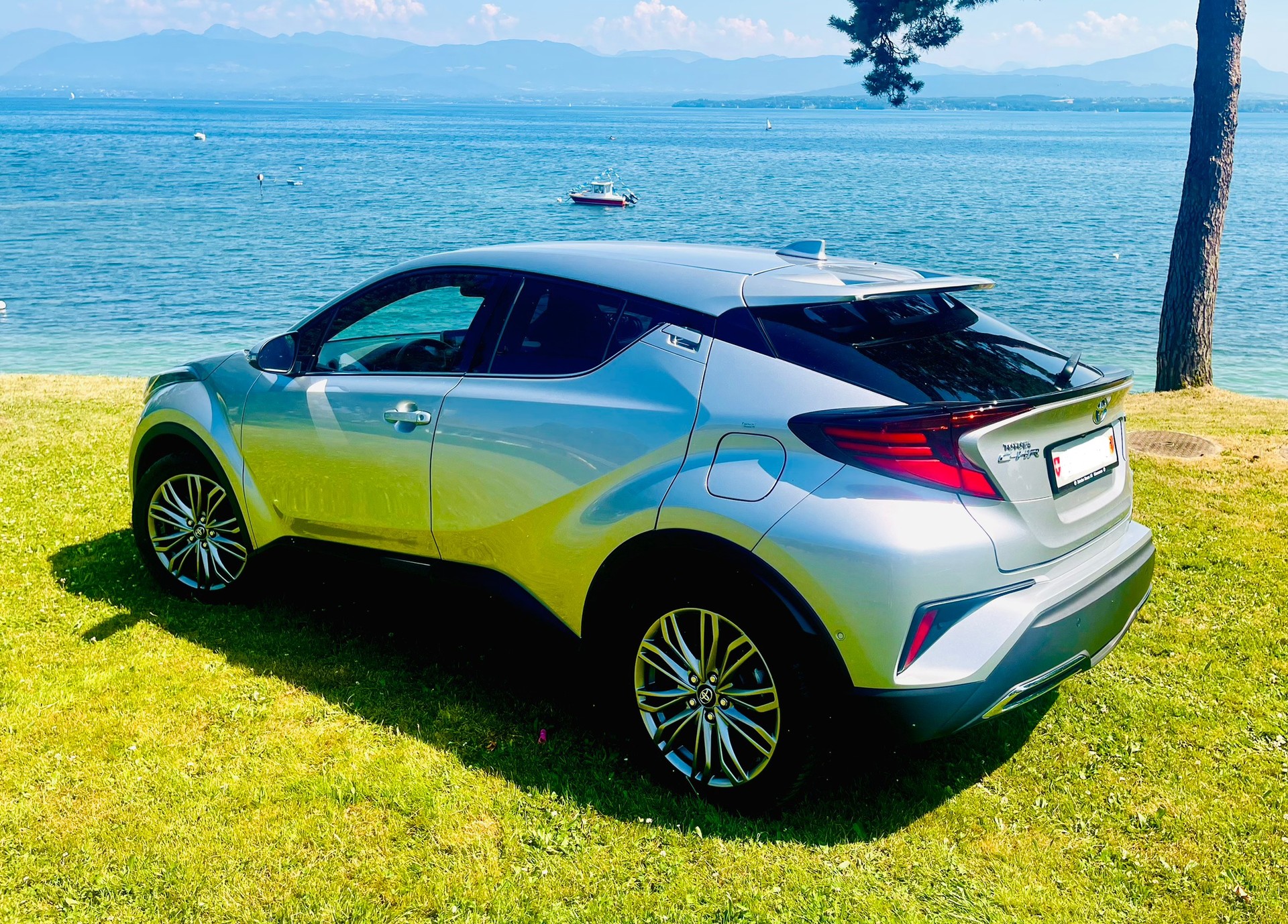 TOYOTA C-HR 2.0 VVTi HSD CVT Premium