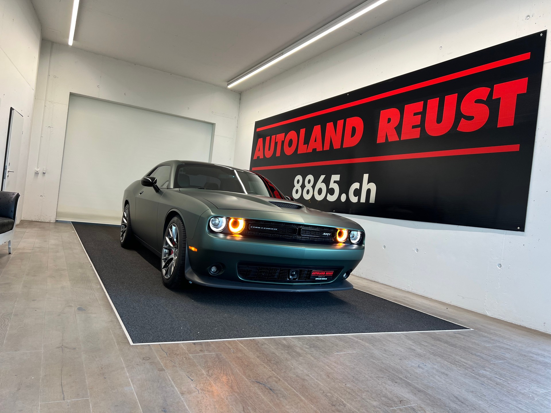 DODGE SRT 6.4 V8 492PS