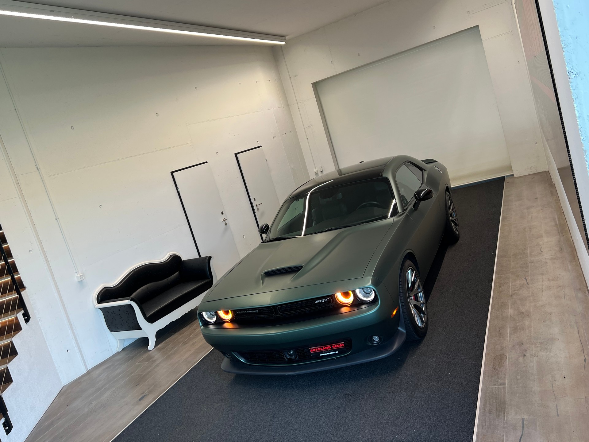 DODGE SRT 6.4 V8 492PS-showroom-element-2
