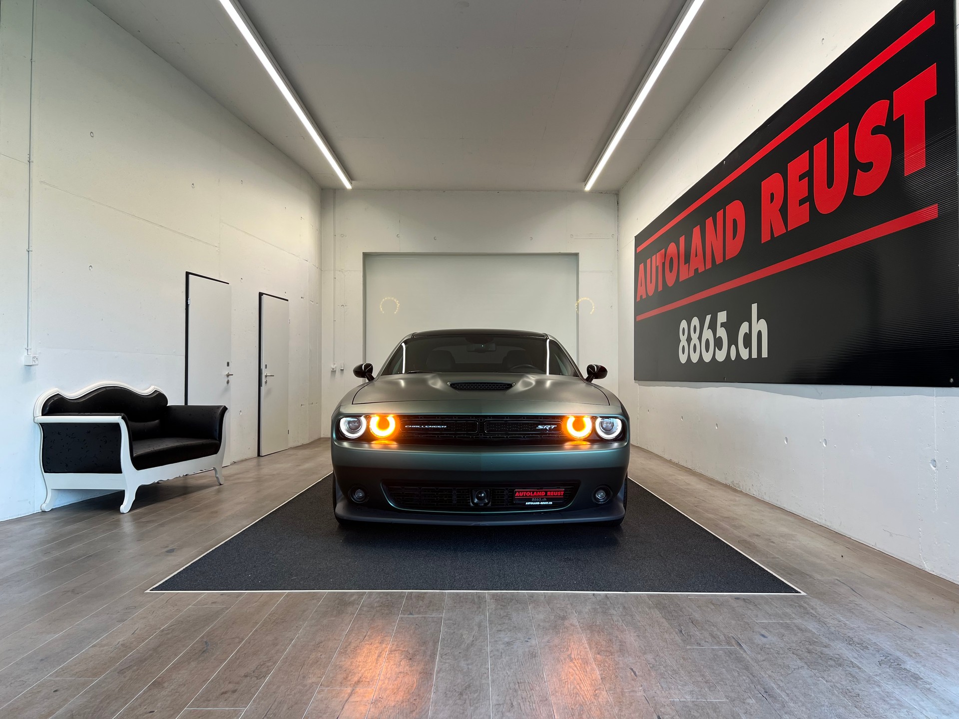 DODGE SRT 6.4 V8 492PS-showroom-element-3