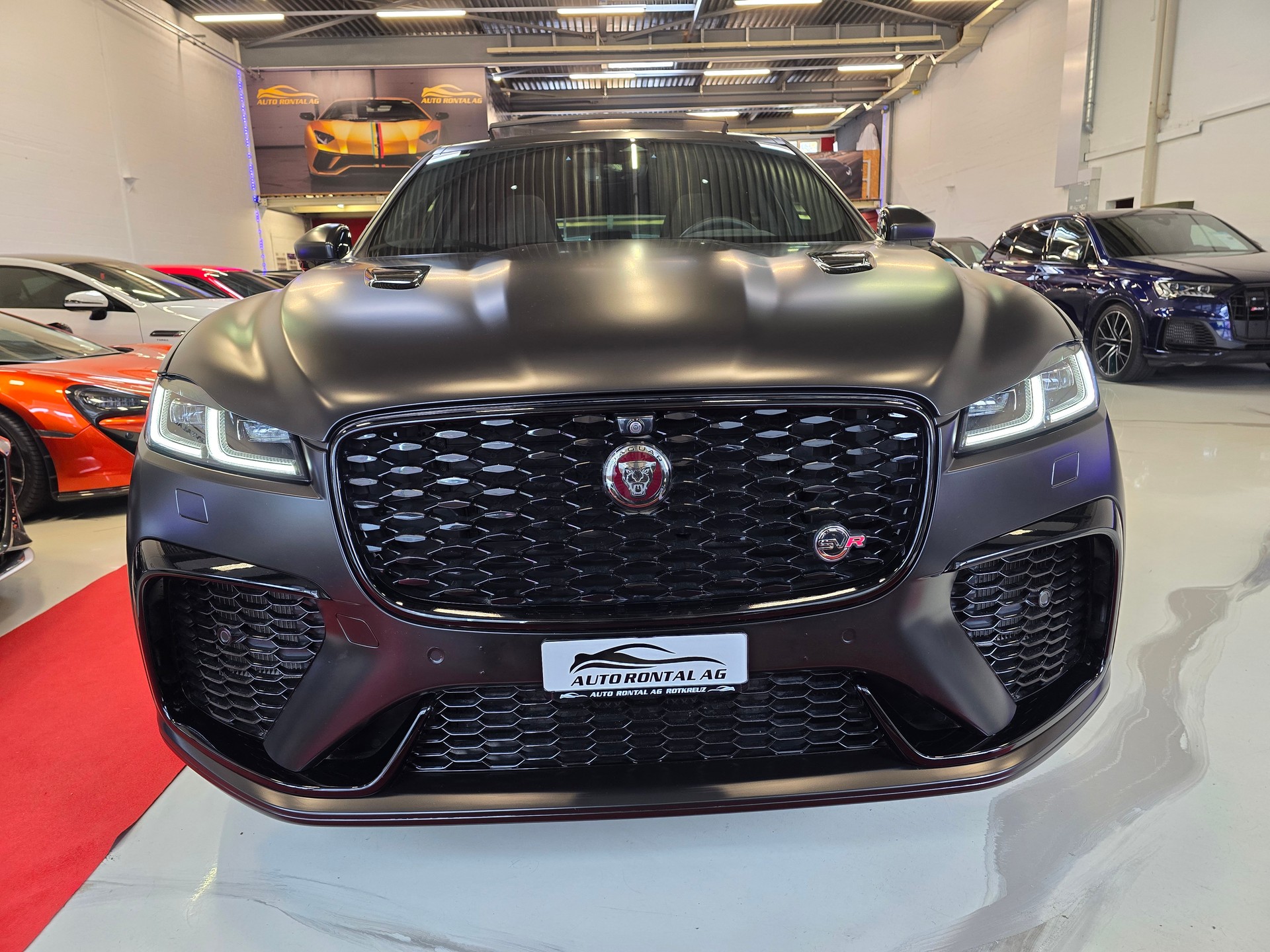 JAGUAR F-Pace 5.0 V8 SVR P550 AWD-showroom-element-3