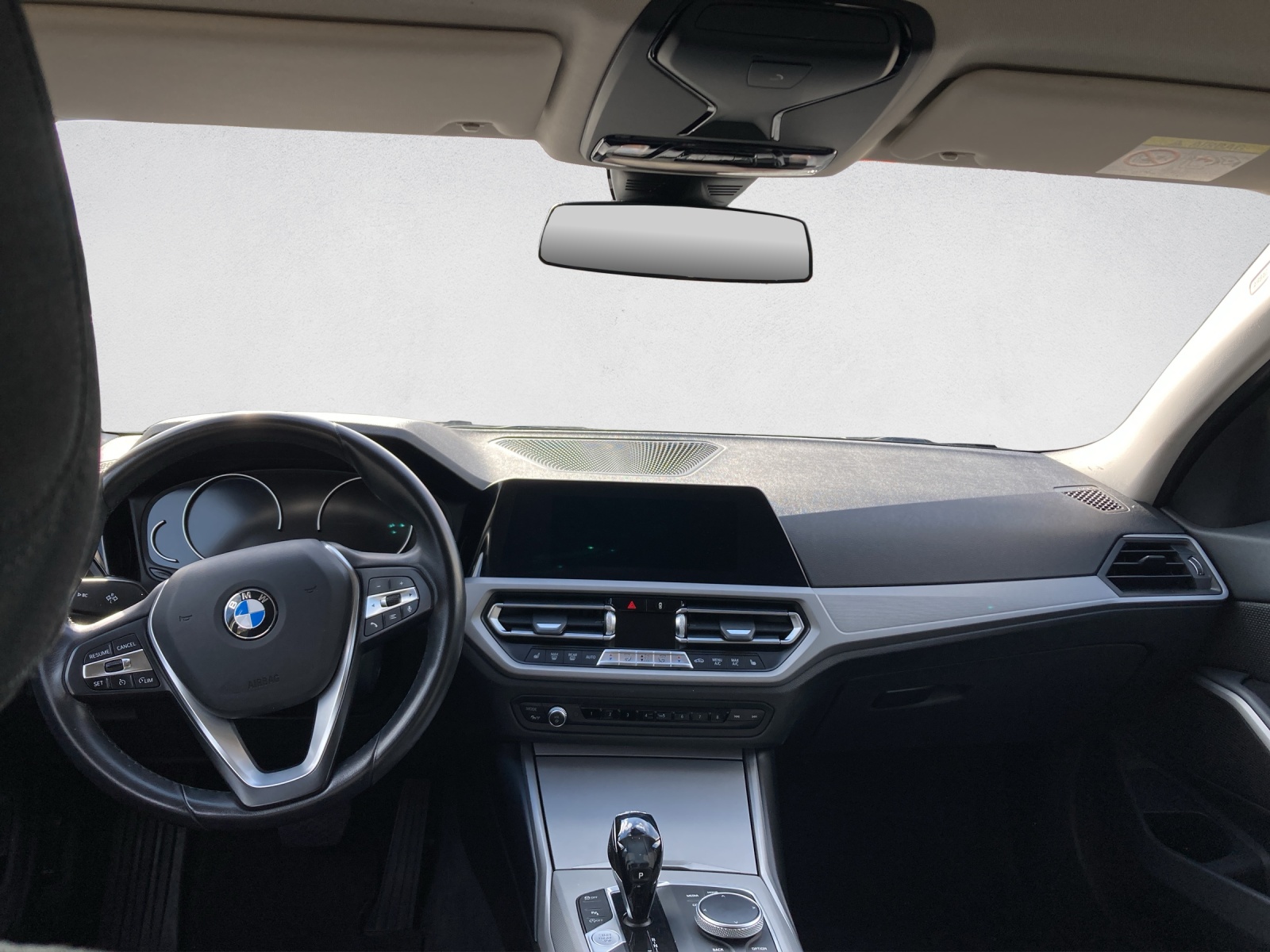 BMW 320d xDrive Touring Steptronic-showroom-element-3