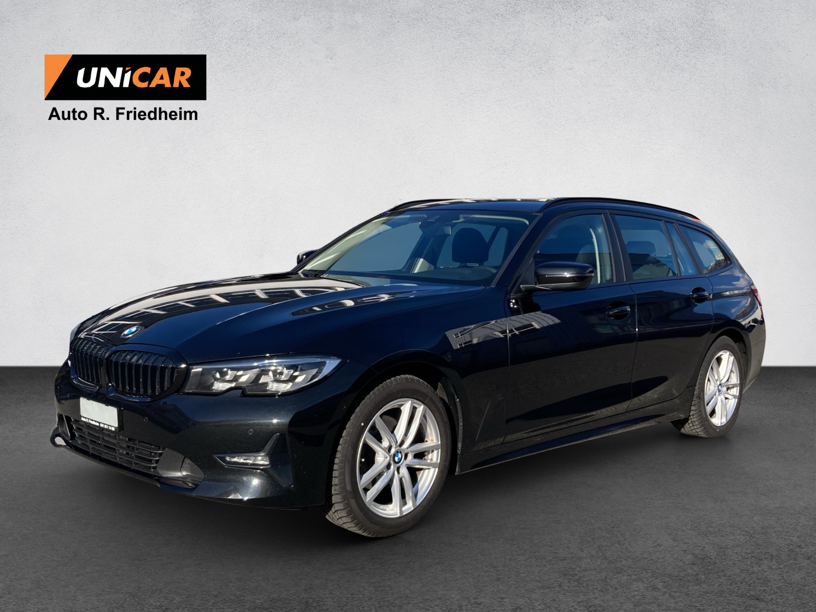 BMW 320d xDrive Touring Steptronic-showroom-element-2
