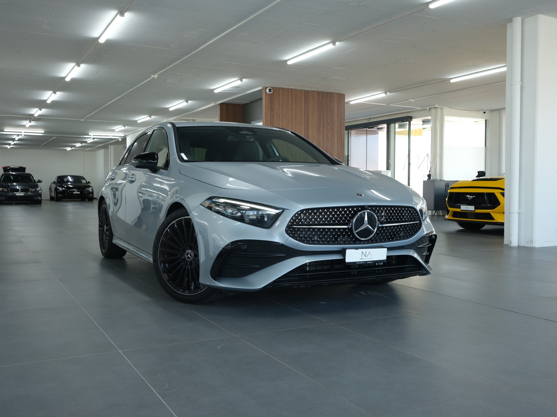 MERCEDES-BENZ A 180 7G-DCT AMG LINE
