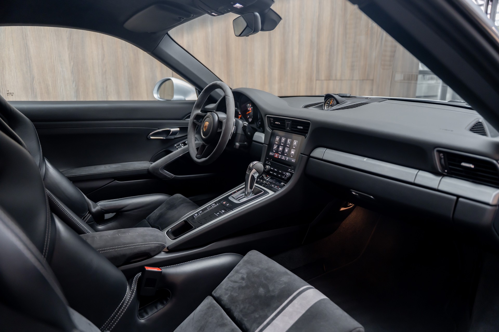PORSCHE 911 GT3 PDK CH-Fz / Approved 08.26-showroom-element-2