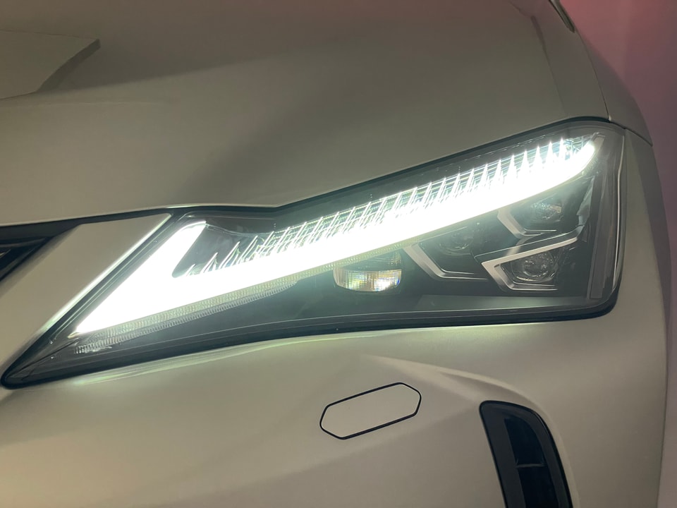 UX 300e Excellence Electric