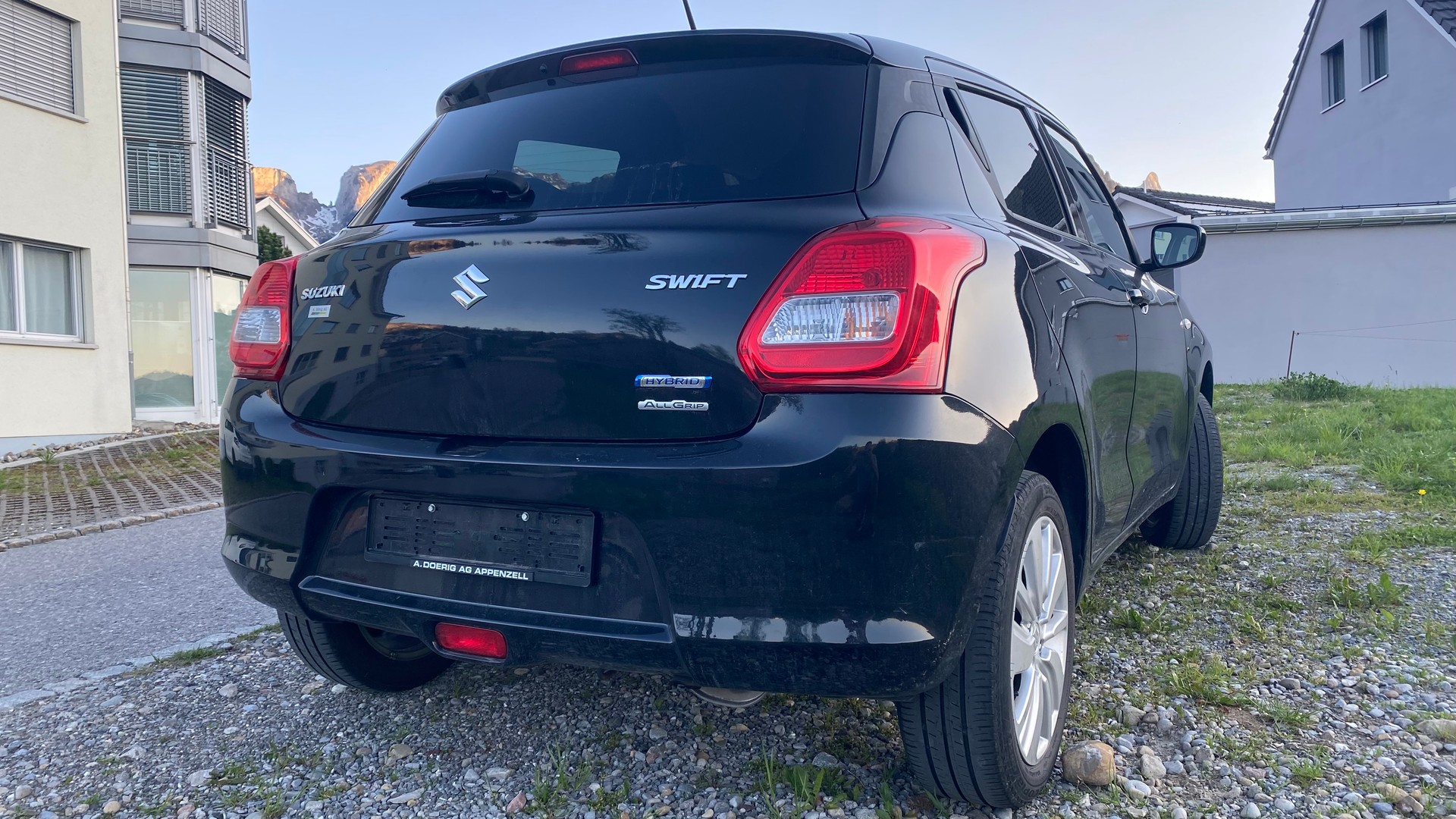 SUZUKI Swift 1.2i 16V SHVS Compact Top Hybrid Allgrip 4x4-image-3
