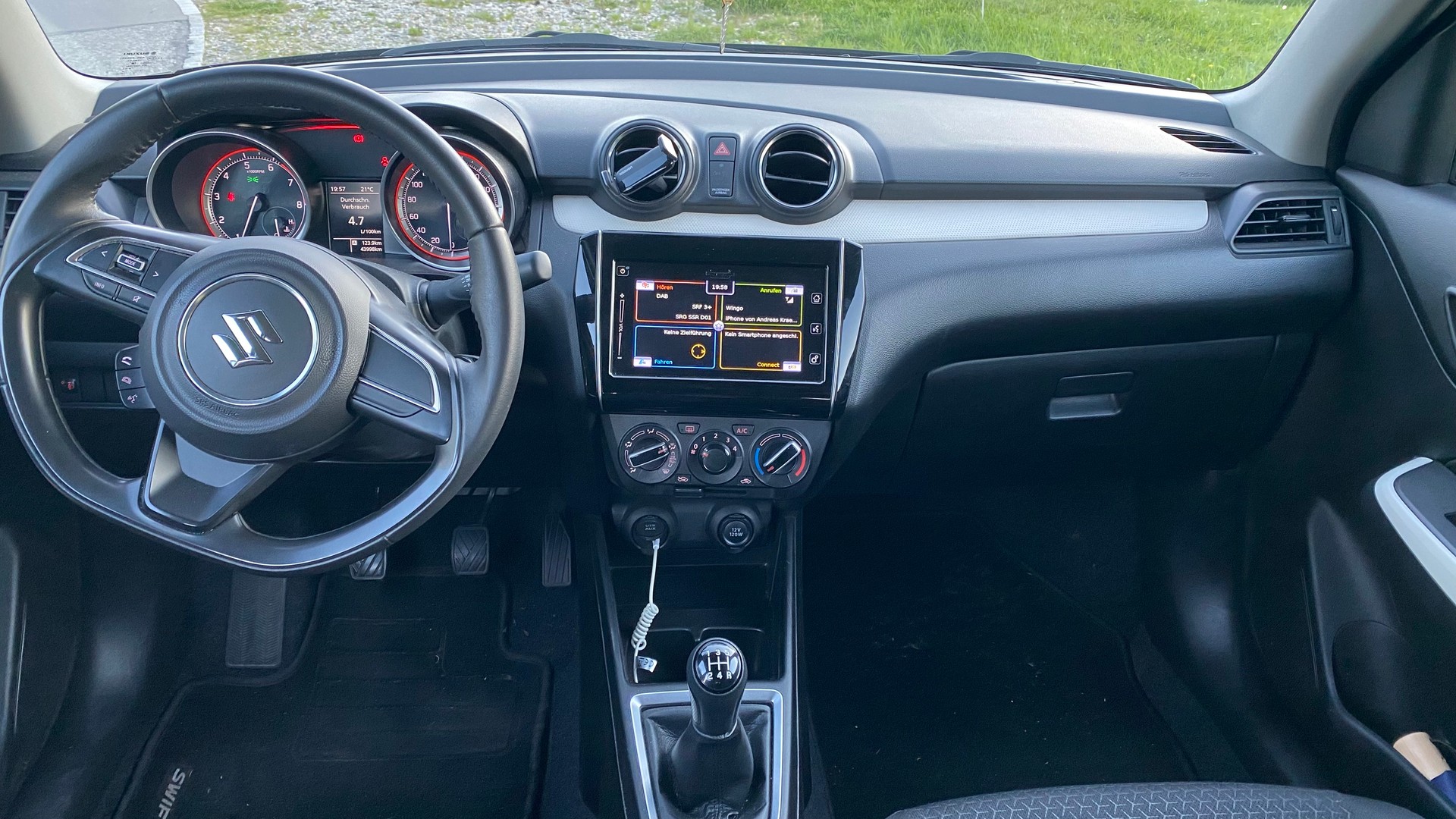 SUZUKI Swift 1.2i 16V SHVS Compact Top Hybrid Allgrip 4x4-image-5
