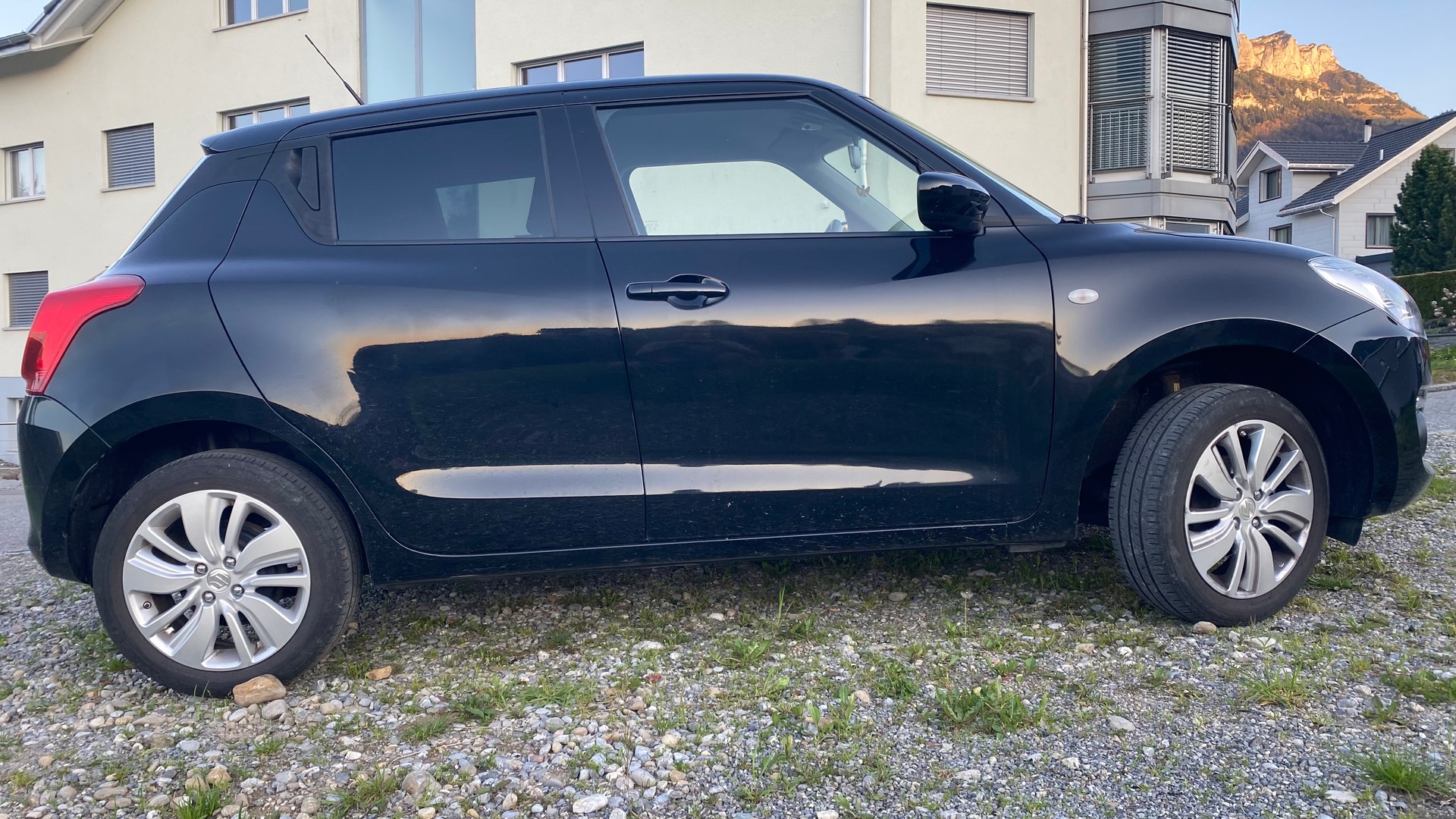 SUZUKI Swift 1.2i 16V SHVS Compact Top Hybrid Allgrip 4x4-image-2