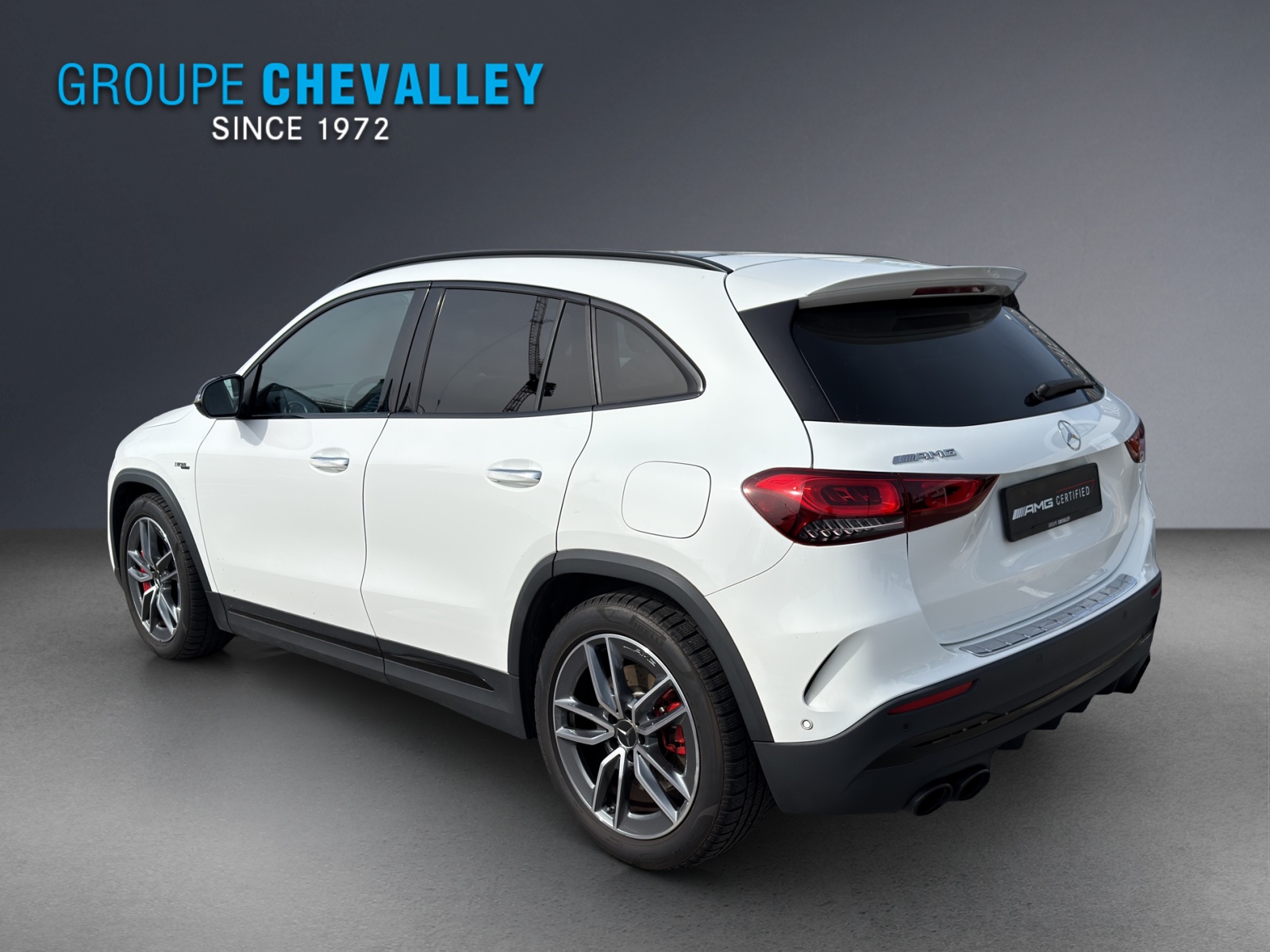 MERCEDES-BENZ GLA 45 S AMG 4Matic+ 8G-Speedshift DCT-showroom-element-3