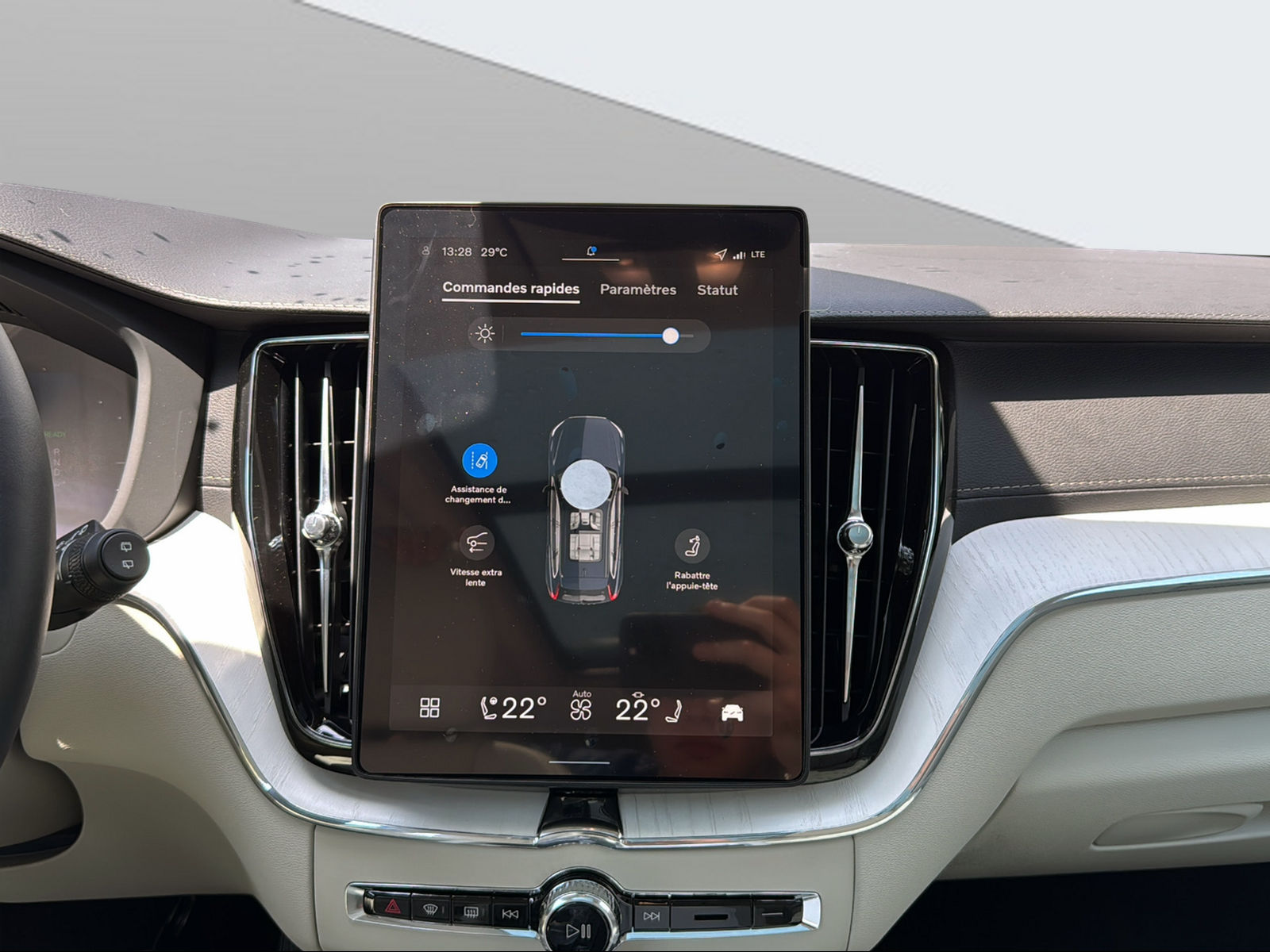 Image VOLVO XC60 XC60 T6 eAWD PluginHybrid Ultra Dark Geartronic