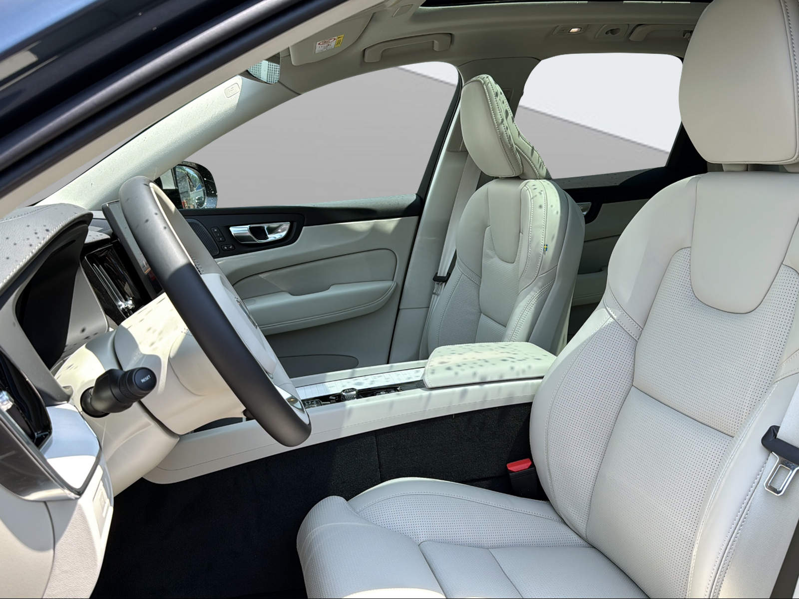 Image VOLVO XC60 XC60 T6 eAWD PluginHybrid Ultra Dark Geartronic