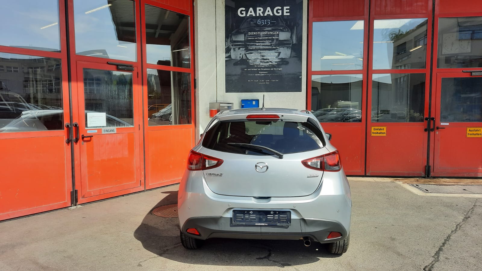 MAZDA 2 SKYACTIV-G 90 Ambition Plus Automat-showroom-element-3
