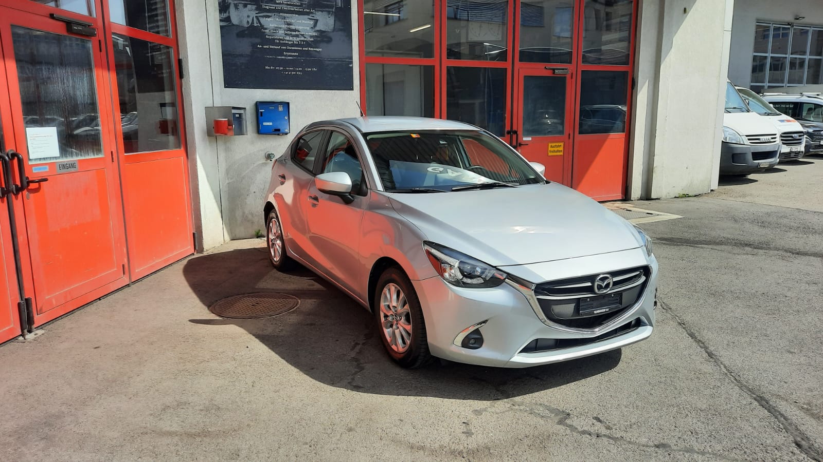 MAZDA 2 SKYACTIV-G 90 Ambition Plus Automat-showroom-element-1