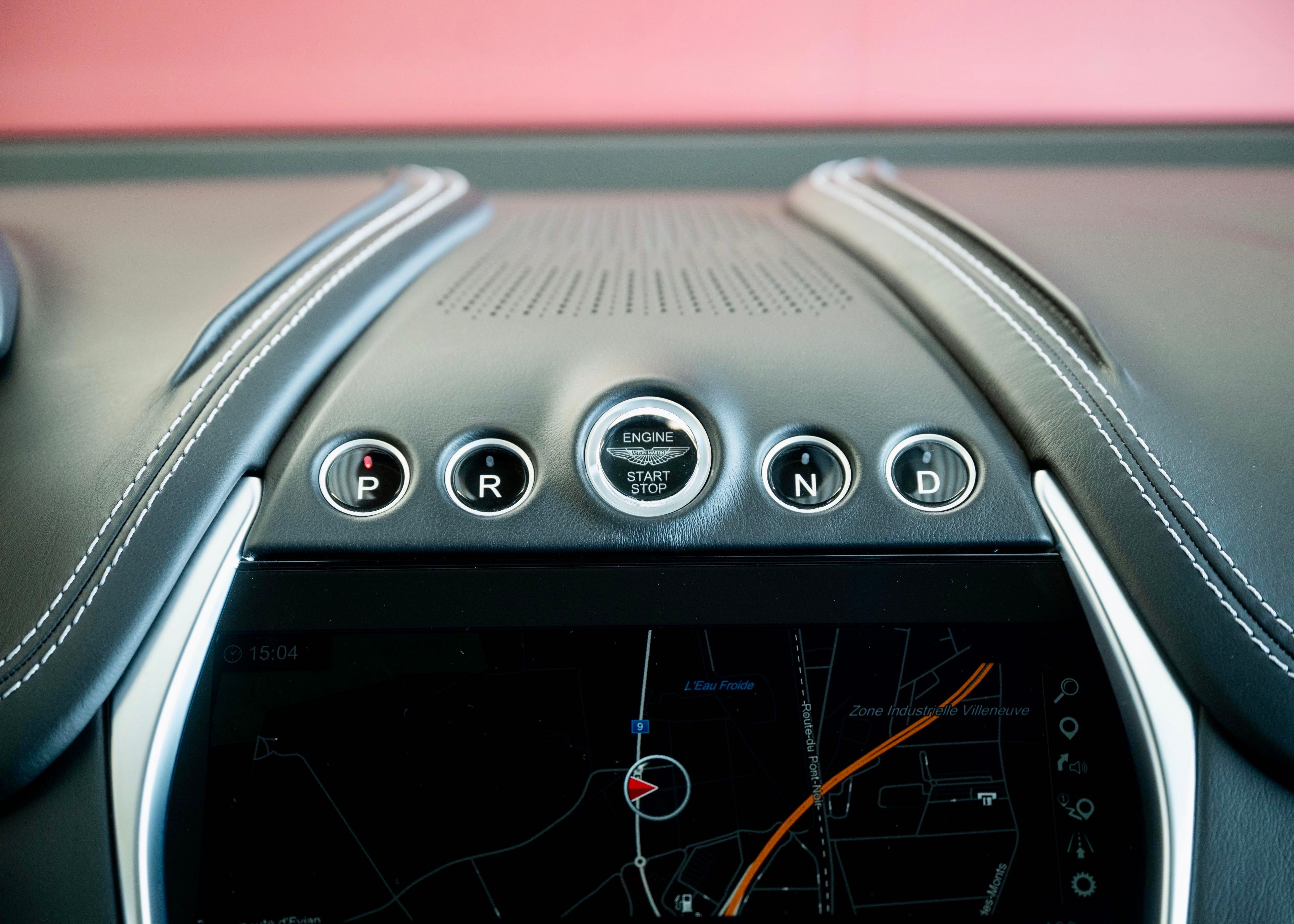 Image ASTON-MARTIN DBX DBX 4.0 V8 (1st hand, perfect condition, full Aston Martin history)