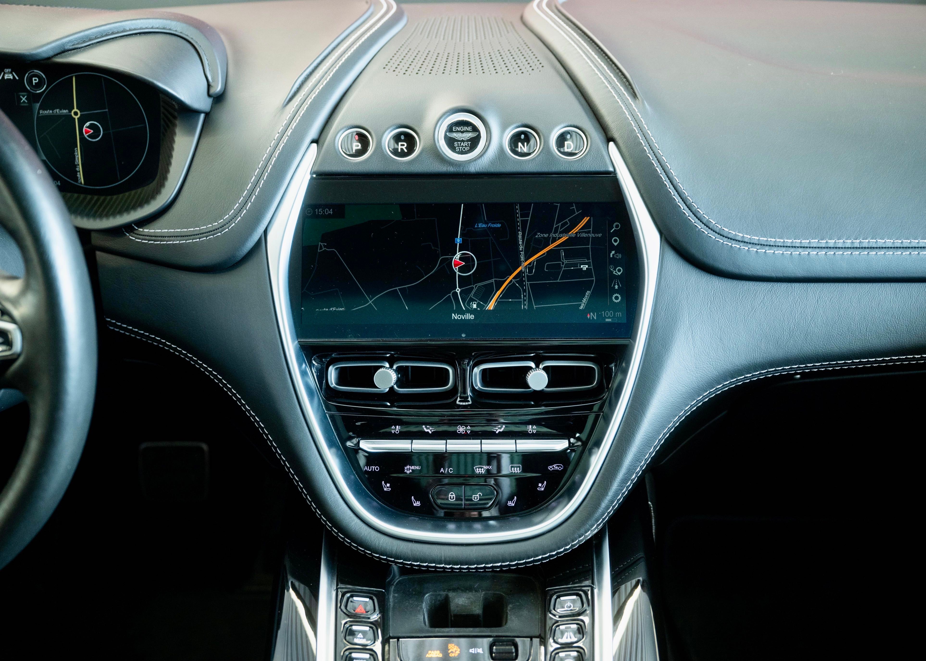 Image ASTON-MARTIN DBX DBX 4.0 V8 (1st hand, perfect condition, full Aston Martin history)