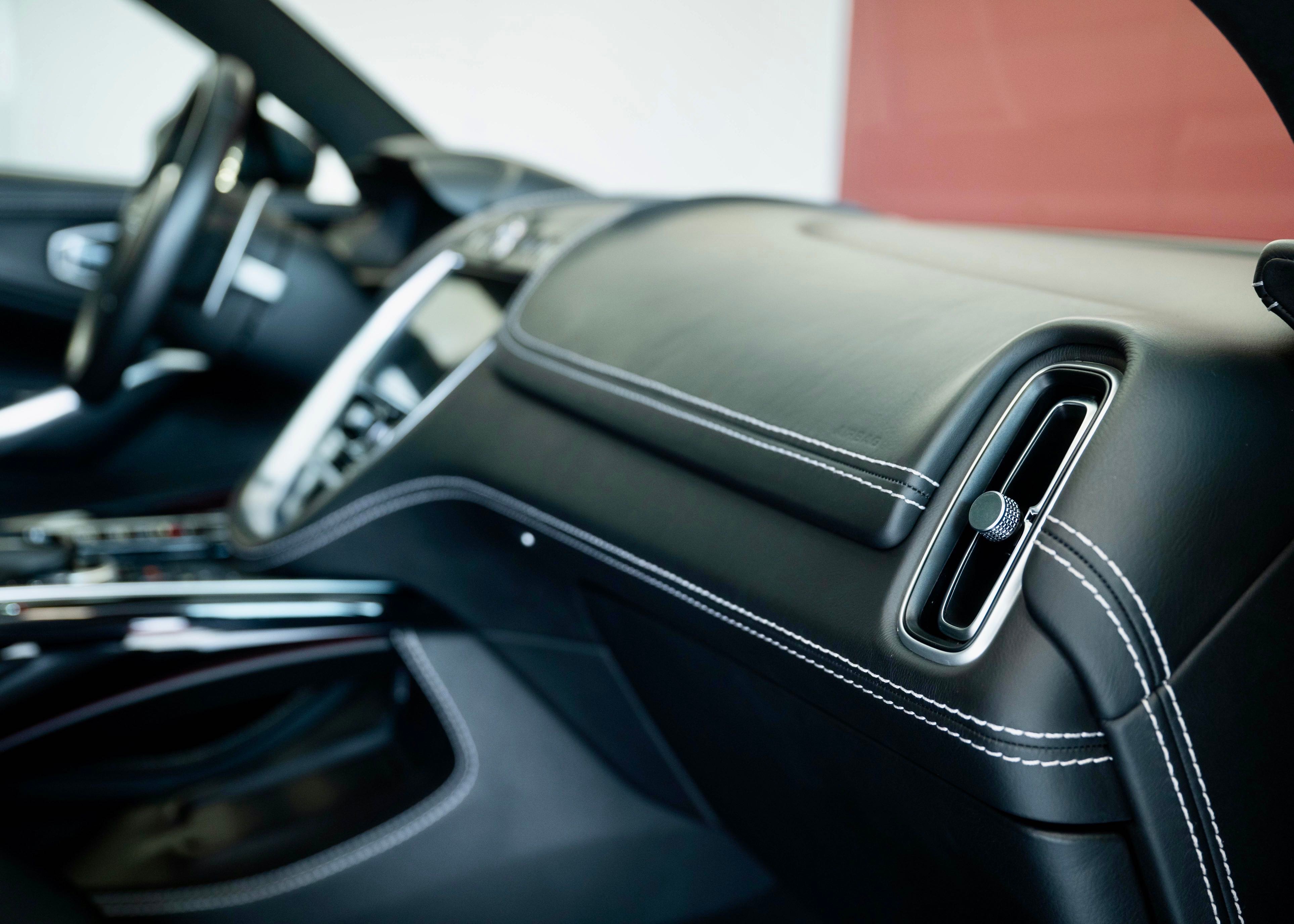 Image ASTON-MARTIN DBX DBX 4.0 V8 (1st hand, perfect condition, full Aston Martin history)