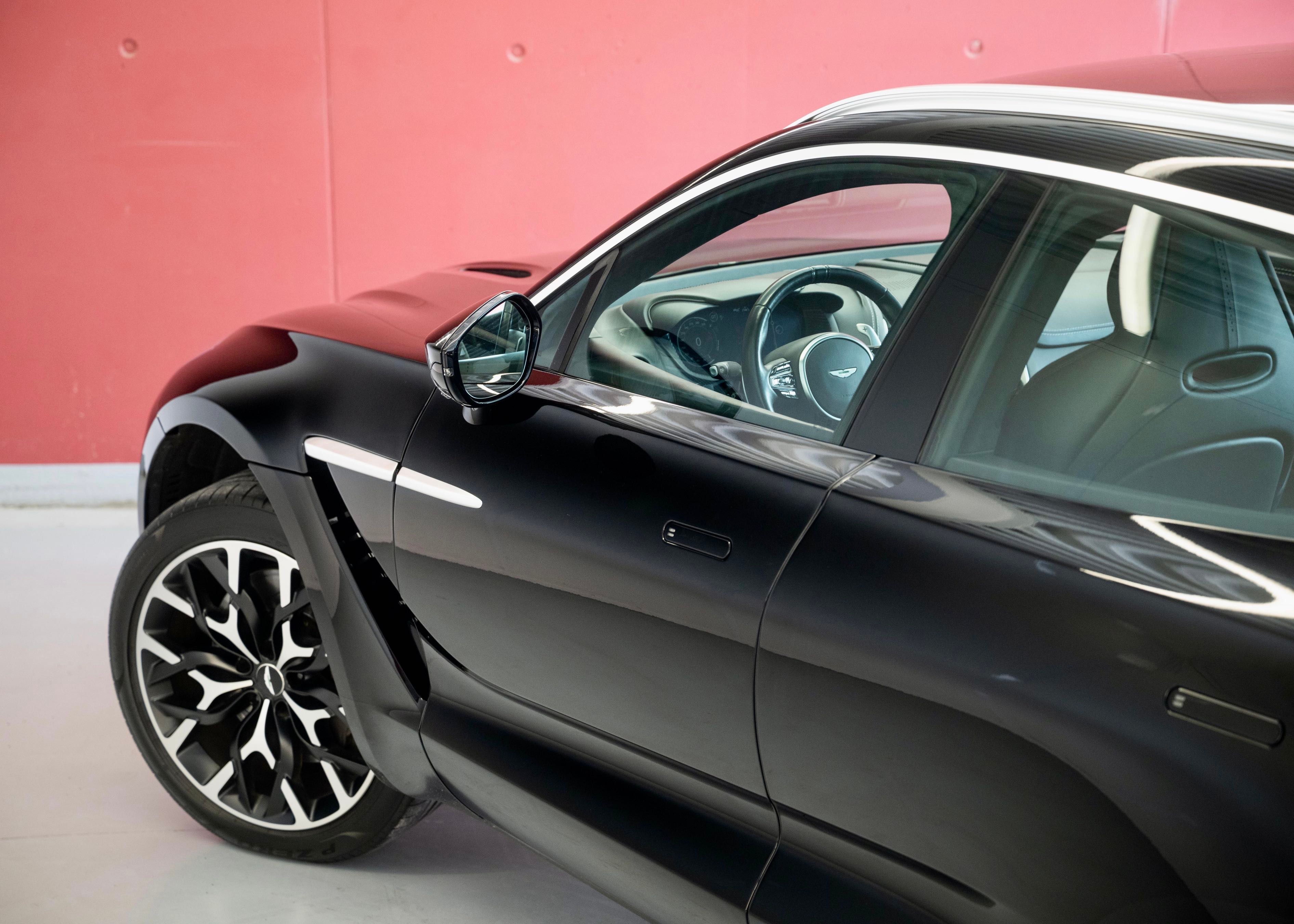 Image ASTON-MARTIN DBX DBX 4.0 V8 (1st hand, perfect condition, full Aston Martin history)