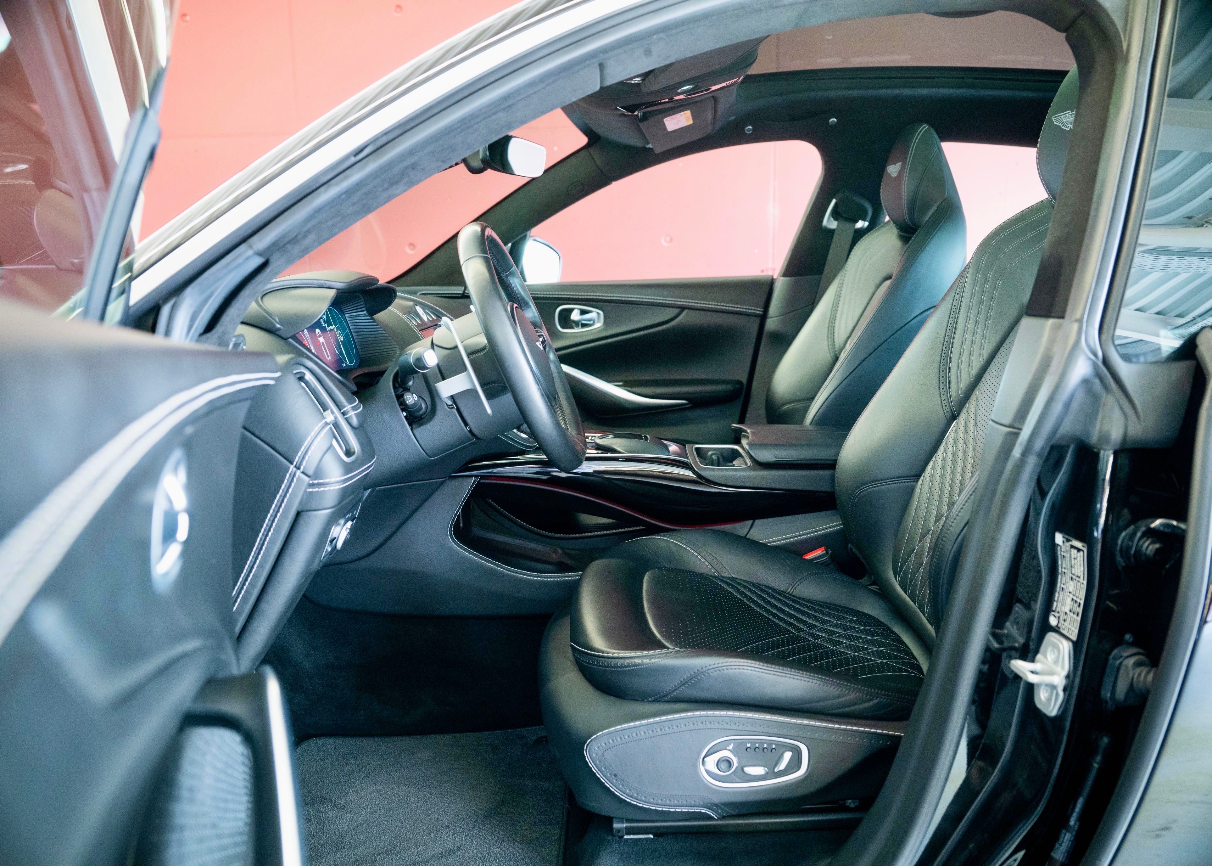 Image ASTON-MARTIN DBX DBX 4.0 V8 (1st hand, perfect condition, full Aston Martin history)