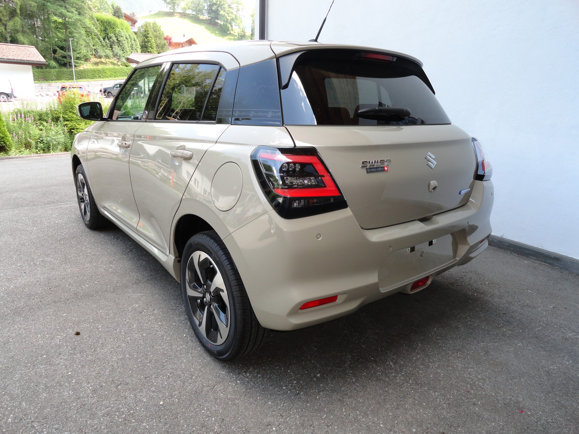 SUZUKI Swift 1.2 Tradizio Top Hybrid 4x4-showroom-element-1