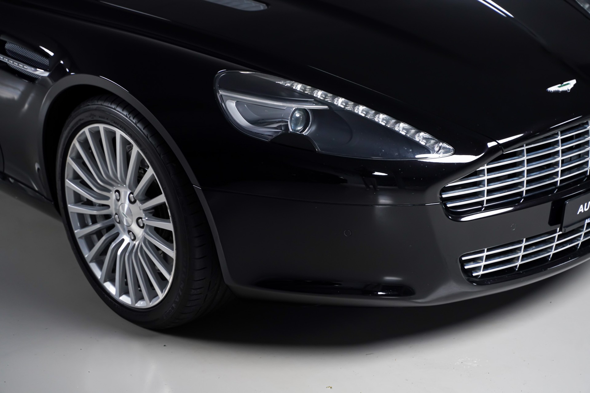 ASTON MARTIN Rapide 5.9 V12 Touchtronic 2-showroom-element-3