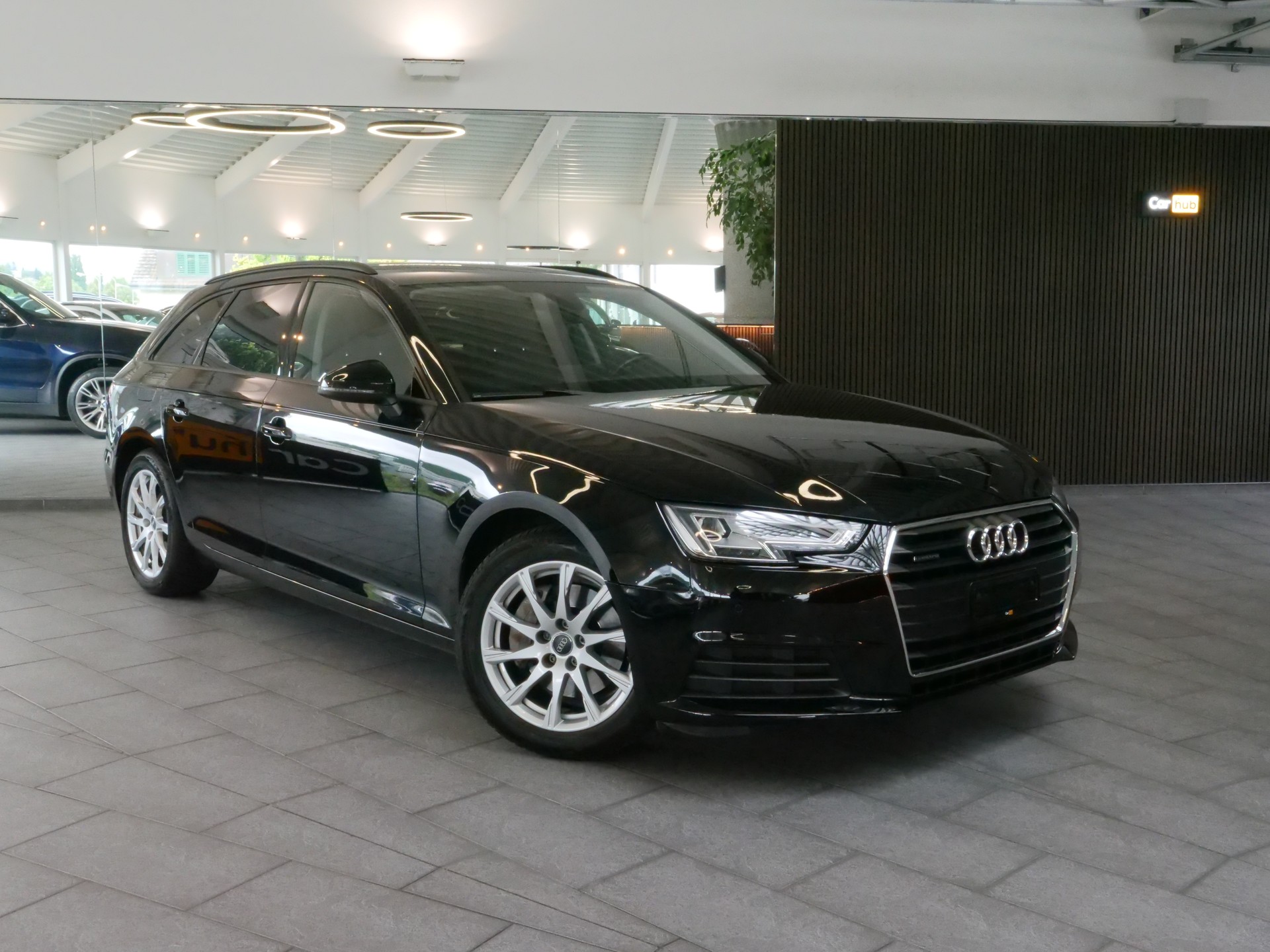 AUDI A4 Avant 2.0 TDI quattro S-tronic-showroom-element-2