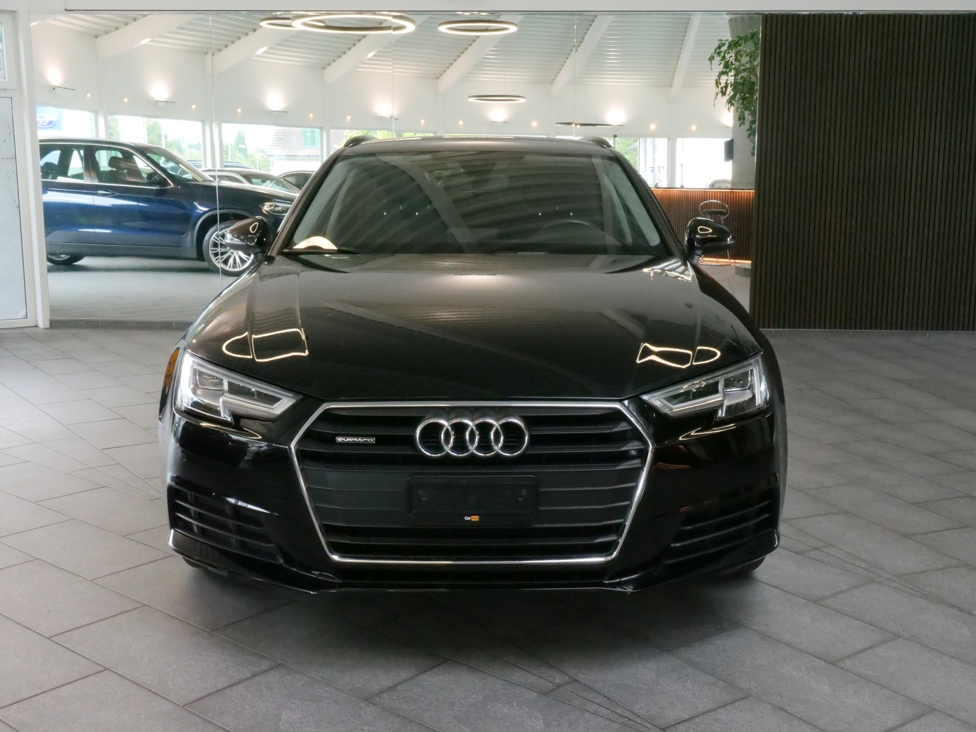 AUDI A4 Avant 2.0 TDI quattro S-tronic-showroom-element-1