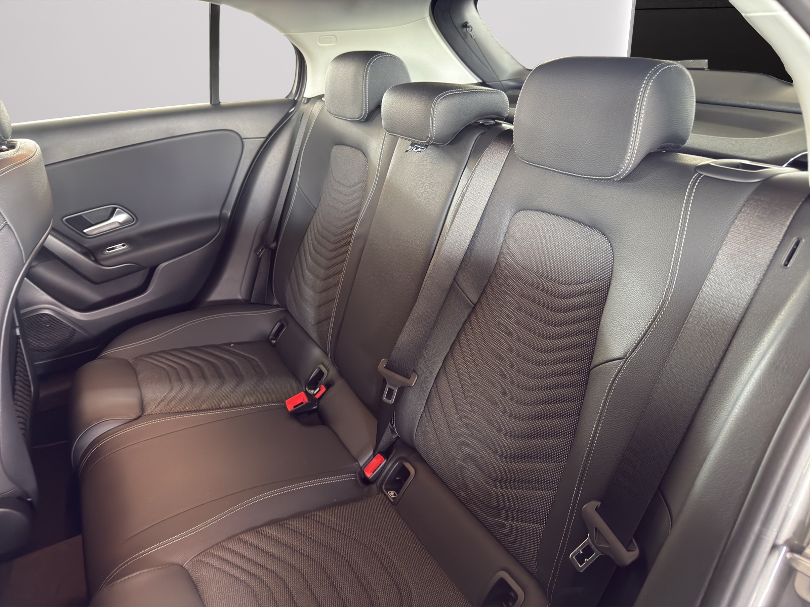 Image MERCEDES-BENZ A-220 A 220 4Matic 8G-DCT