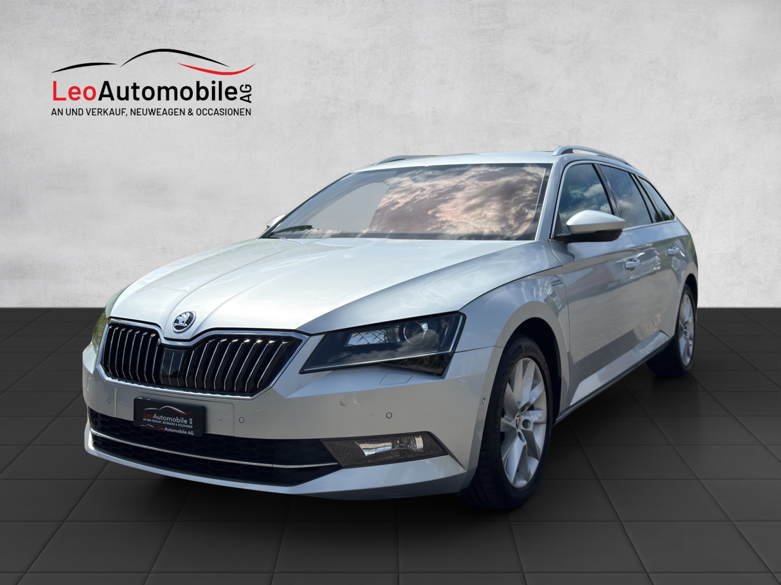 SKODA Superb Combi 2.0 TDi Style 4x4 DSG