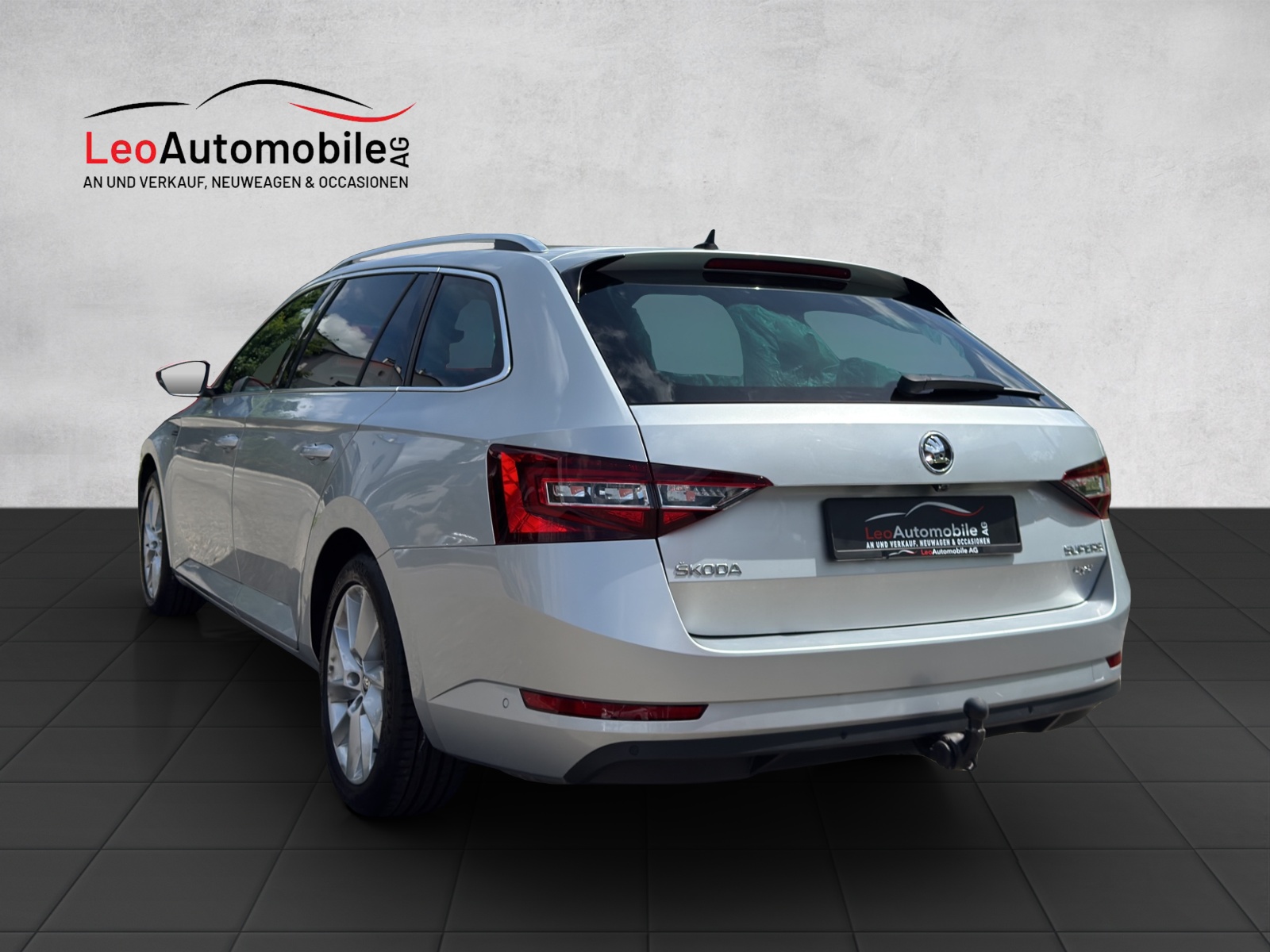 SKODA Superb Combi 2.0 TDi Style 4x4 DSG-showroom-element-2