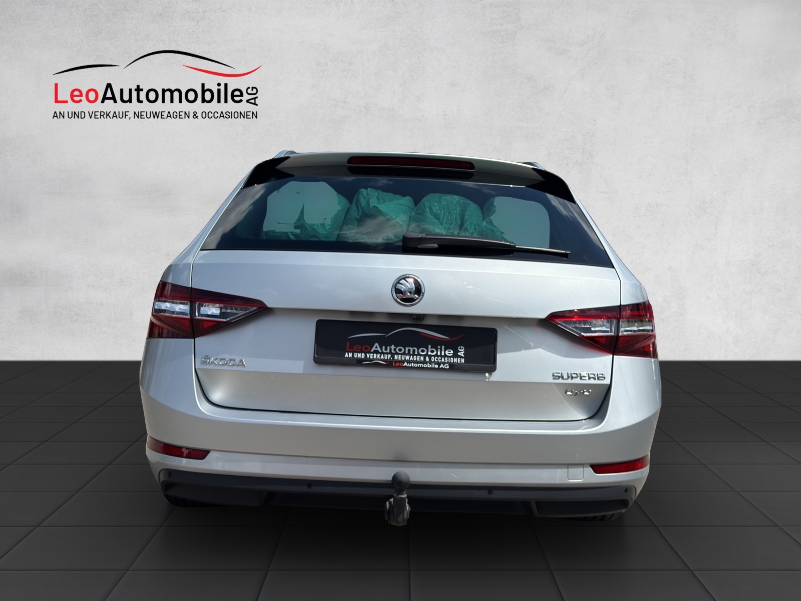 SKODA Superb Combi 2.0 TDi Style 4x4 DSG-showroom-element-3