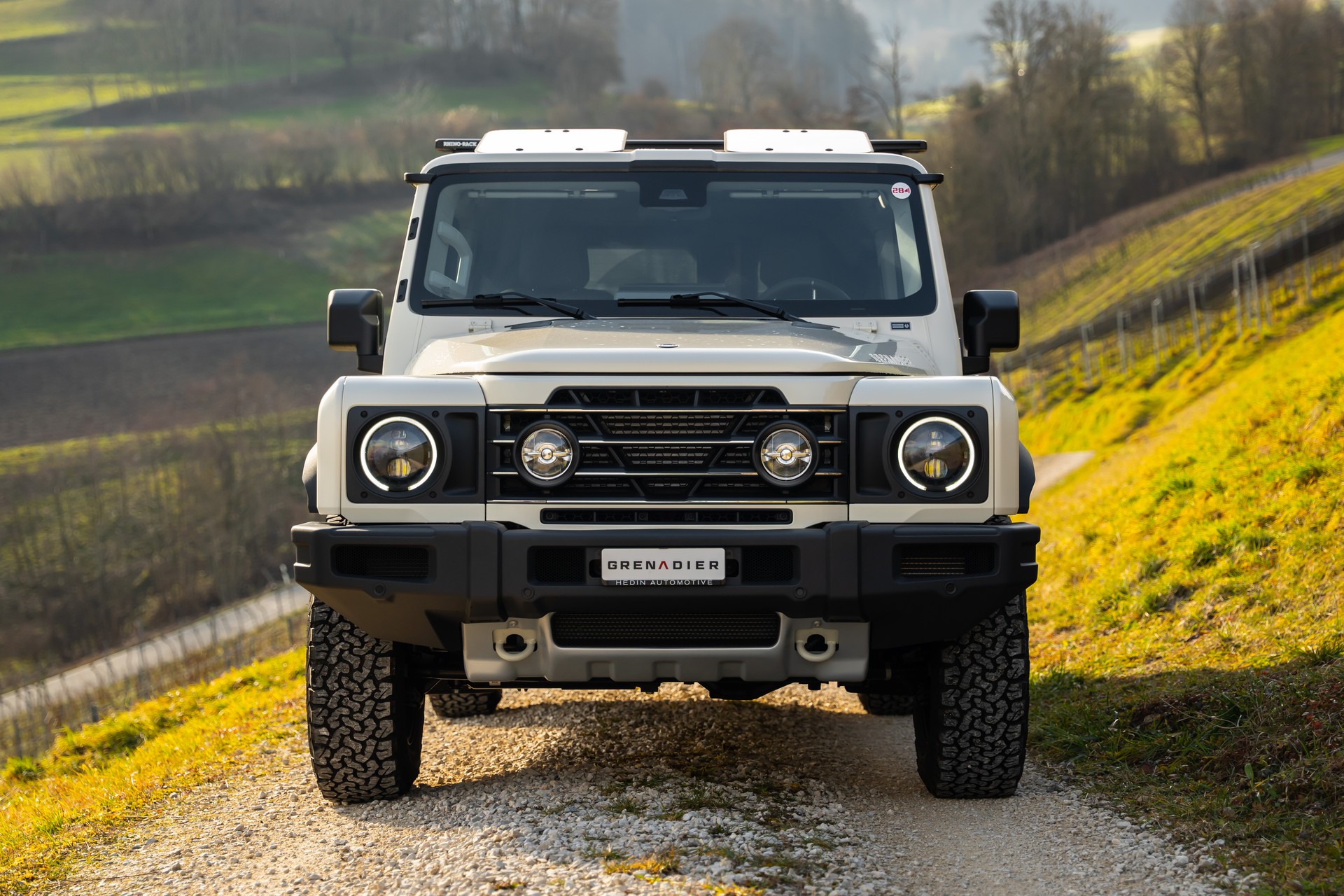 INEOS Grenadier 3.0D Fieldmaster Edition-showroom-element-1