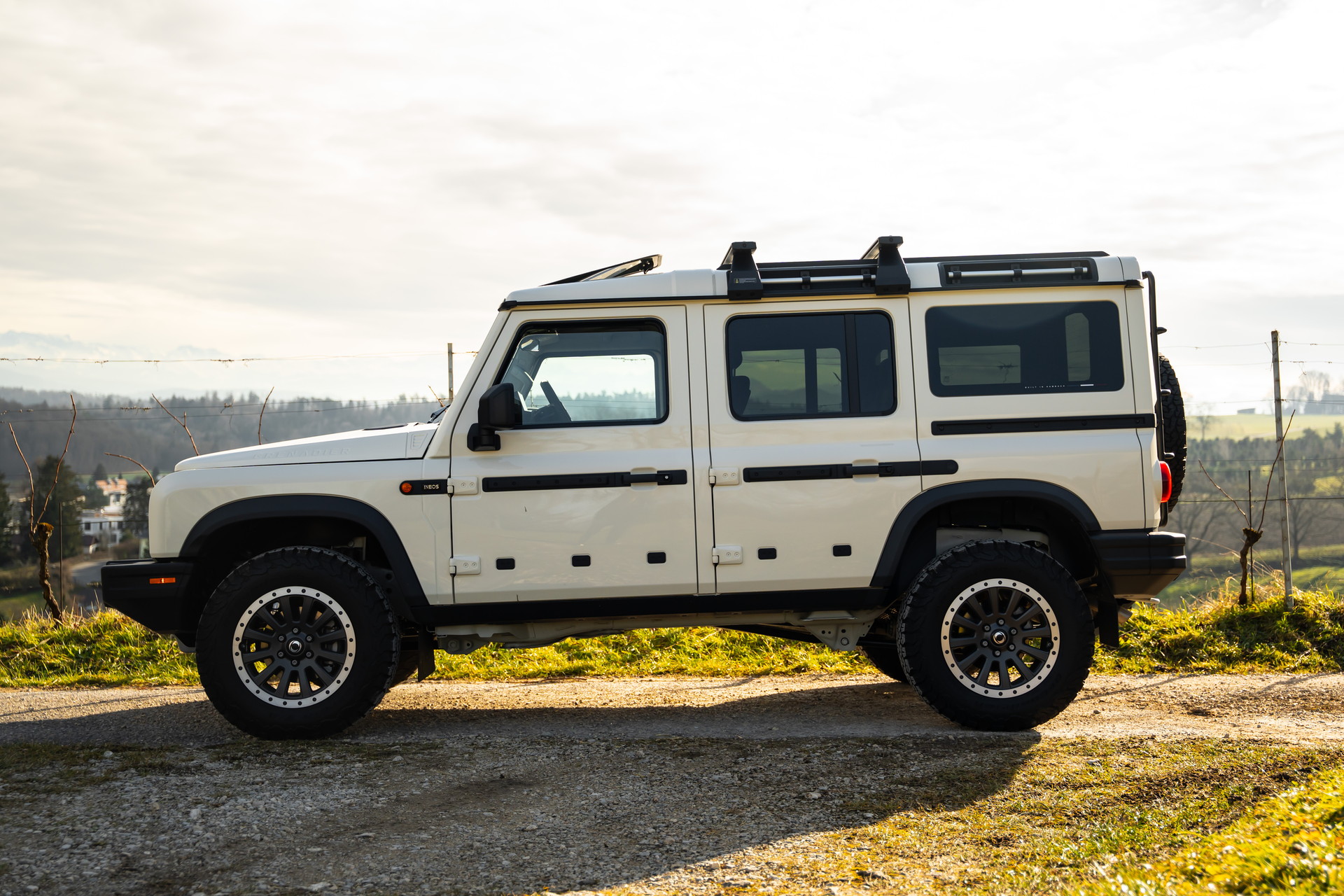 INEOS Grenadier 3.0D Fieldmaster Edition-showroom-element-2