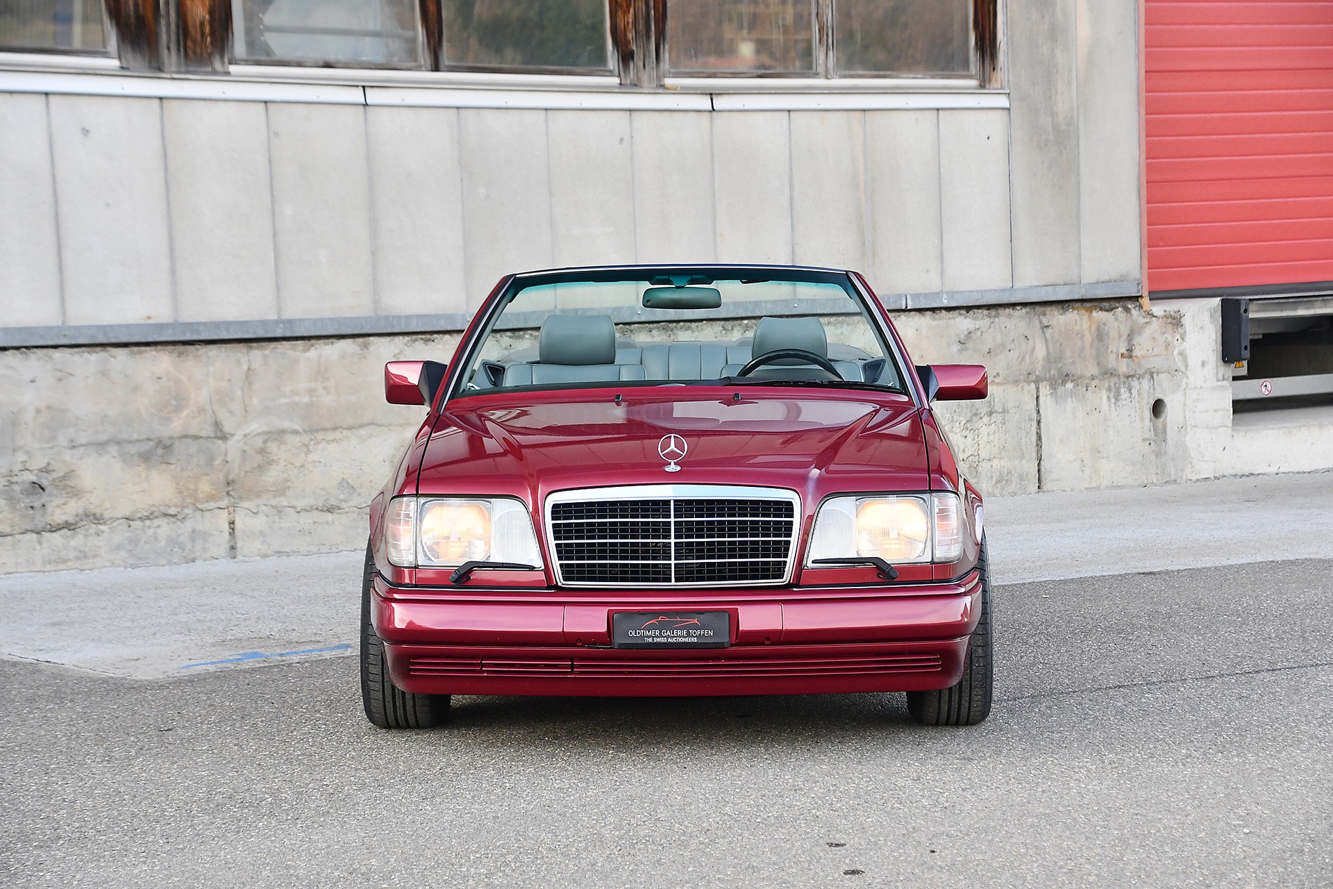 MERCEDES-BENZ E 320 Cabrio-image-1