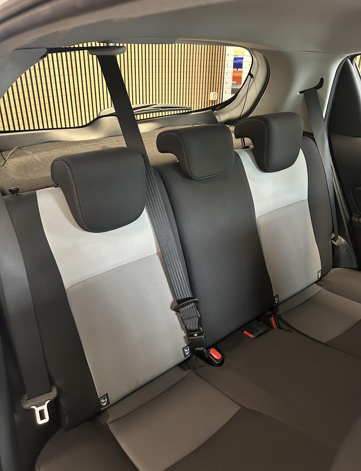 TOYOTA Yaris 1.5 VVT-i HSD Comfort-image-15