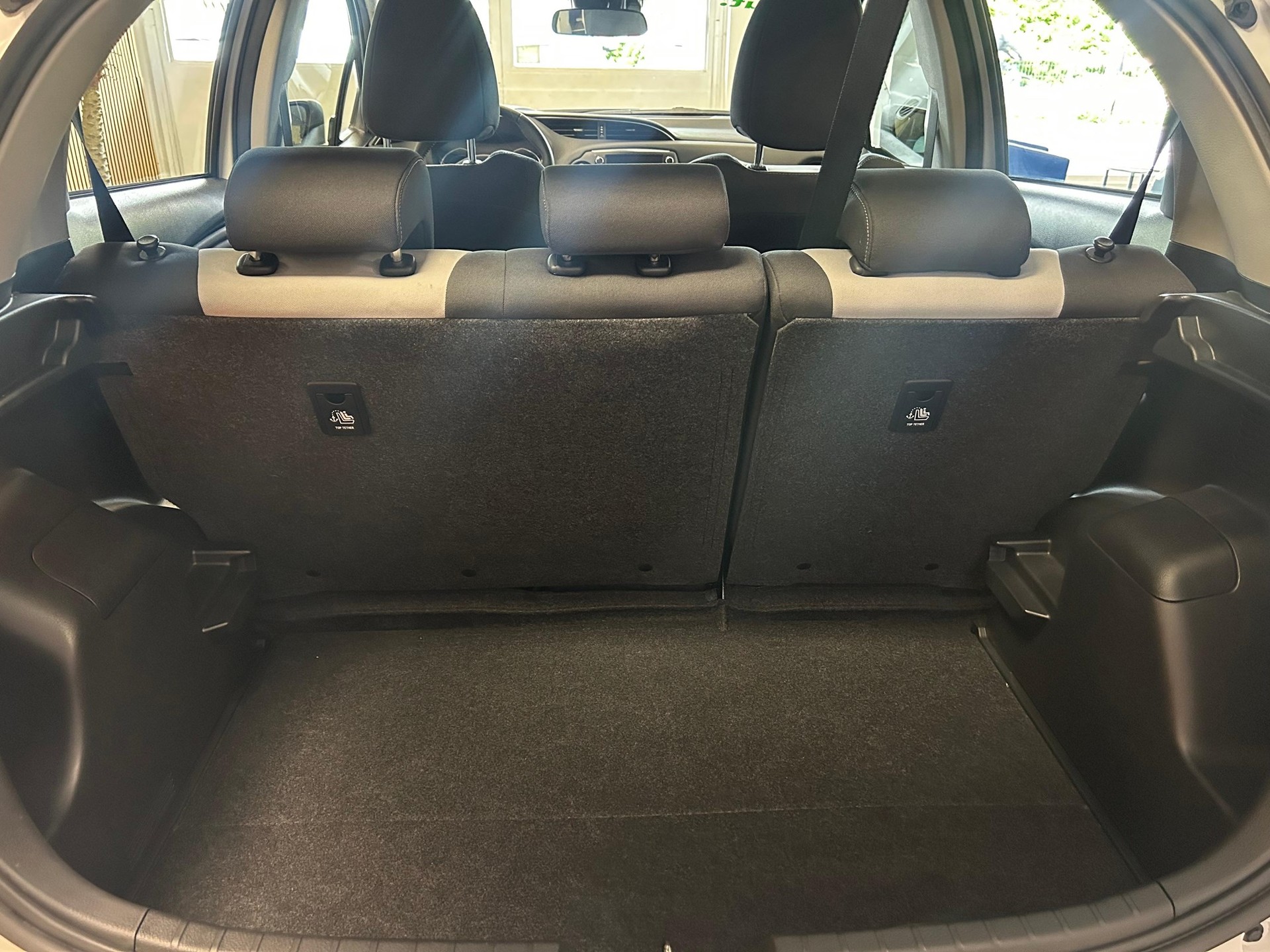 TOYOTA Yaris 1.5 VVT-i HSD Comfort-image-16