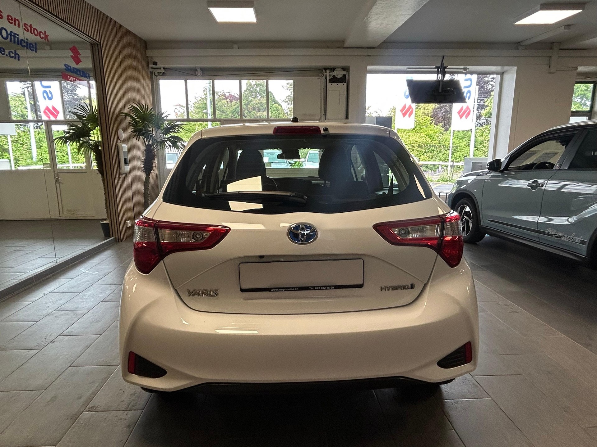 TOYOTA Yaris 1.5 VVT-i HSD Comfort-image-6