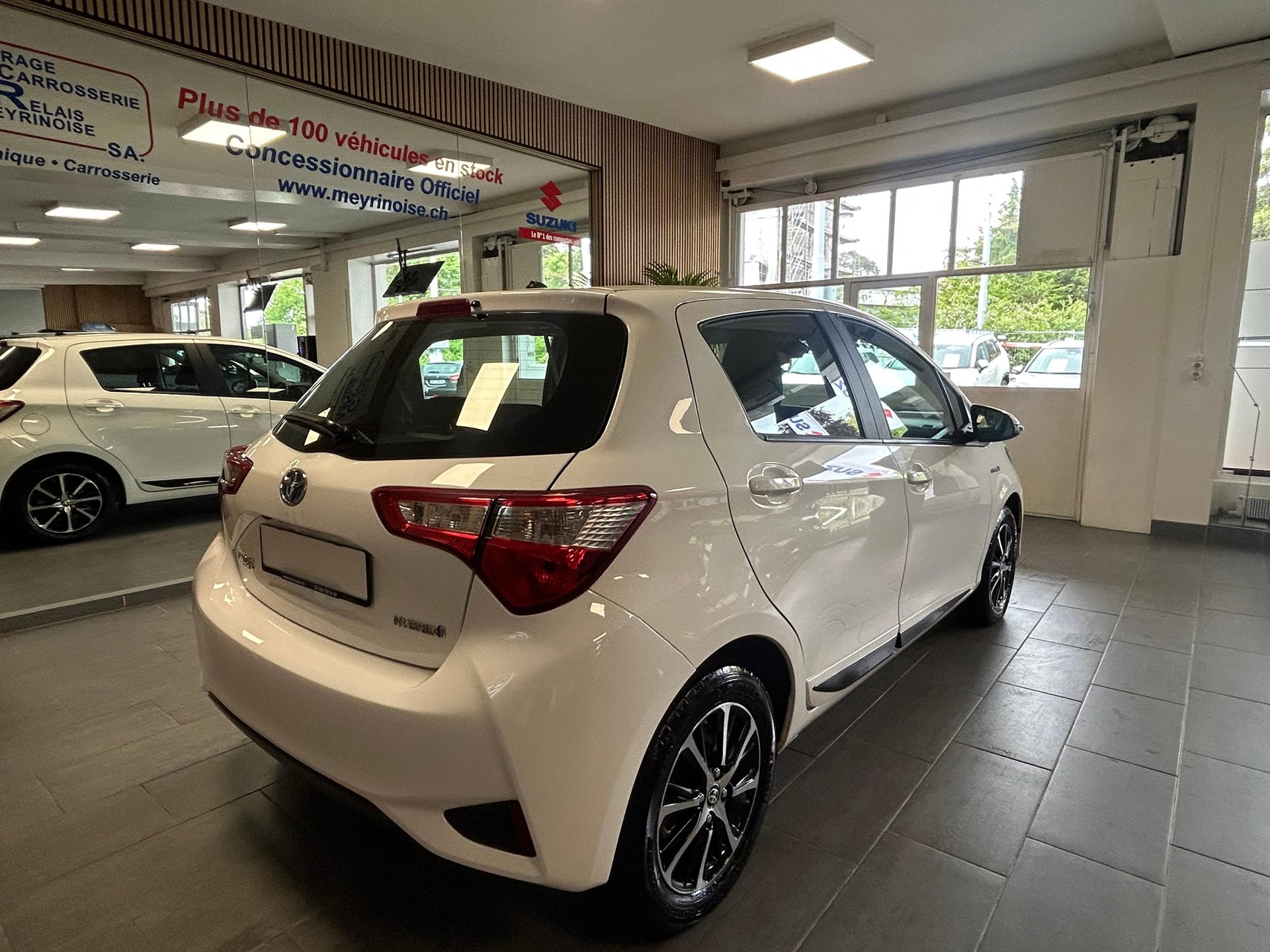 TOYOTA Yaris 1.5 VVT-i HSD Comfort-image-7