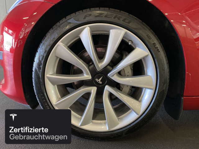 TESLA Model 3 Long Range AWD-showroom-element-3