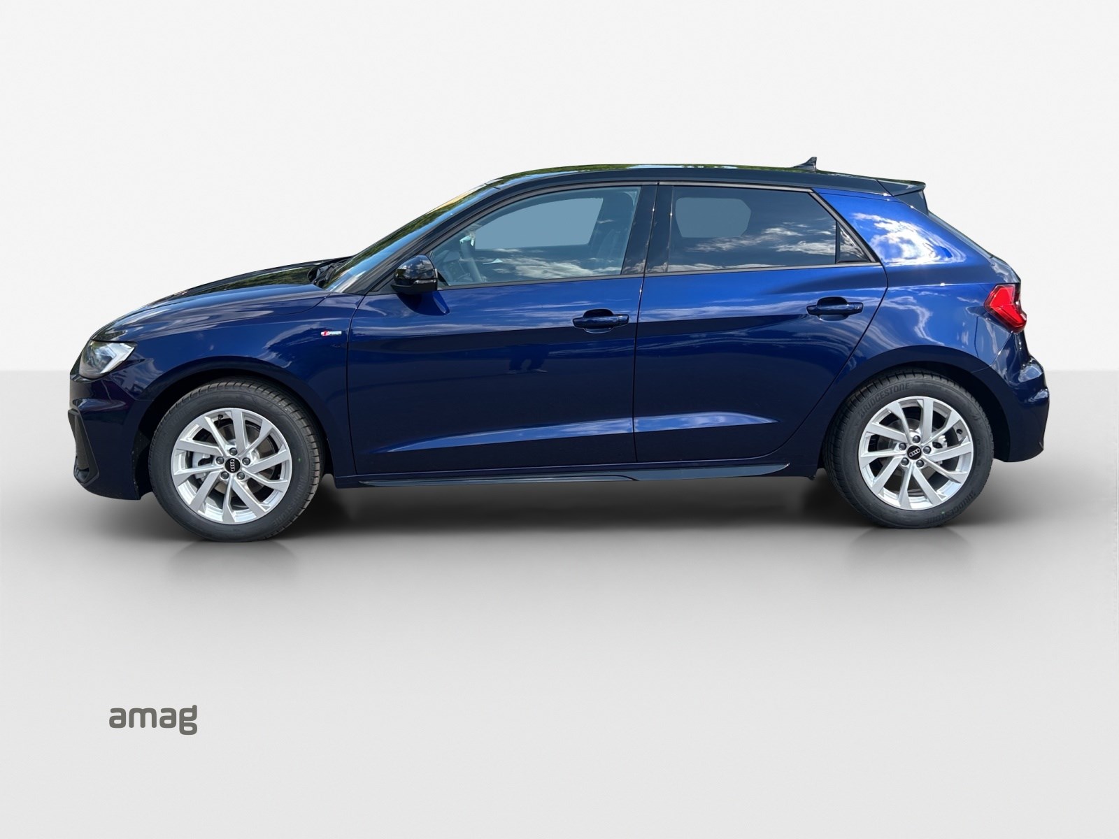 AUDI A1 Sportback 30 TFSI S Line Attraction-showroom-element-1