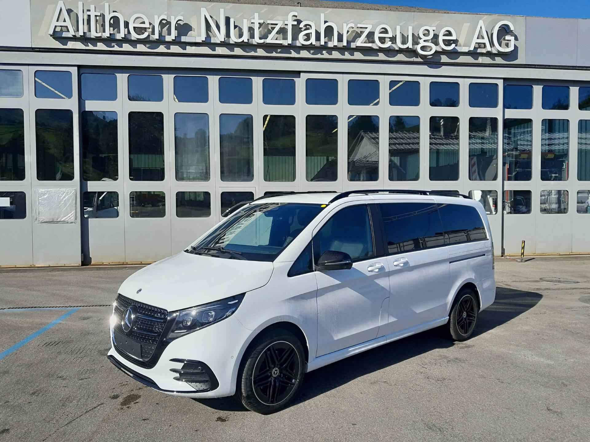 MERCEDES-BENZ V 300d Swiss Edition L 4x4