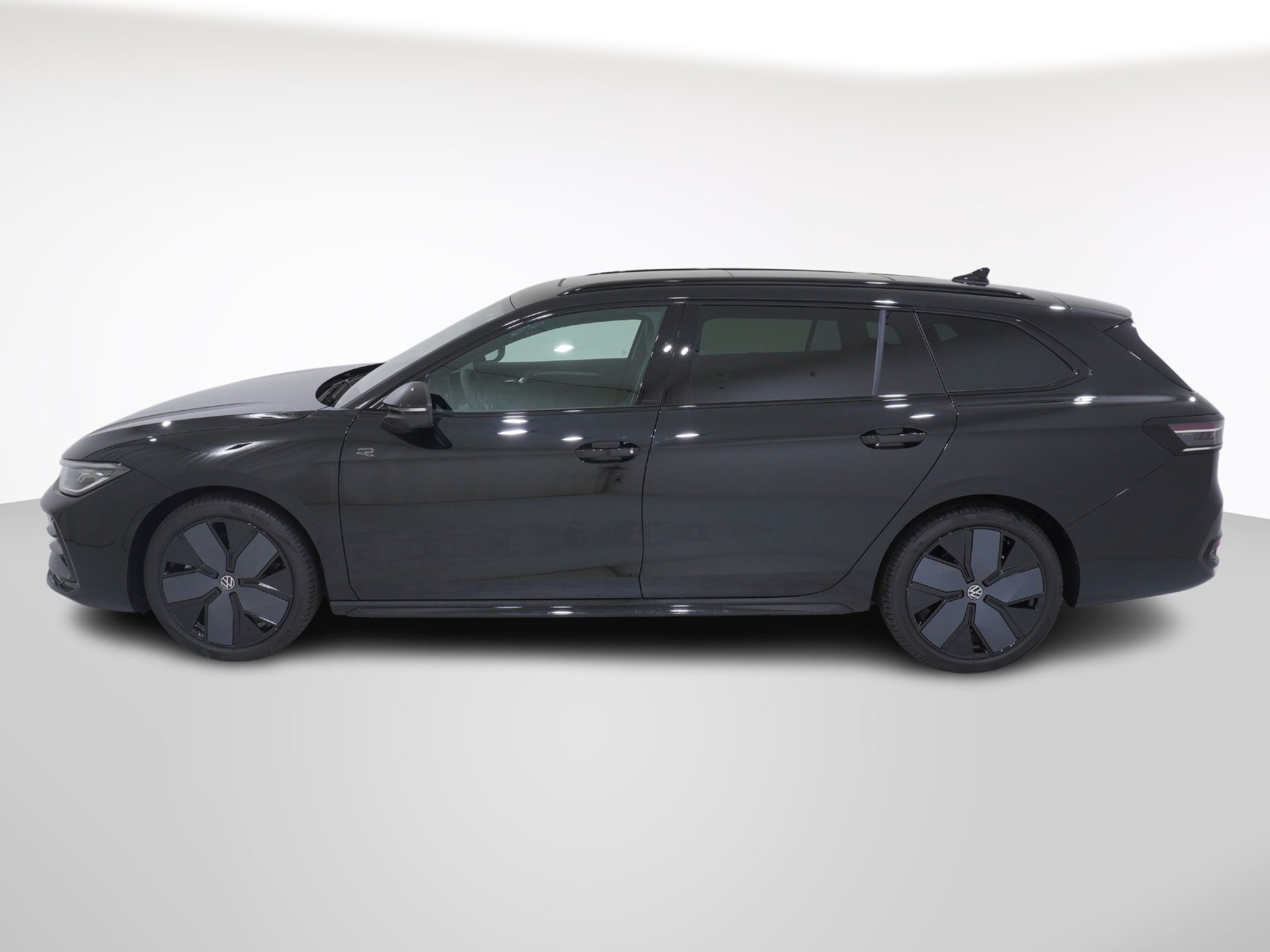VW PASSAT Variant 2.0 TSI R-Line 4Motion DSG-image-1