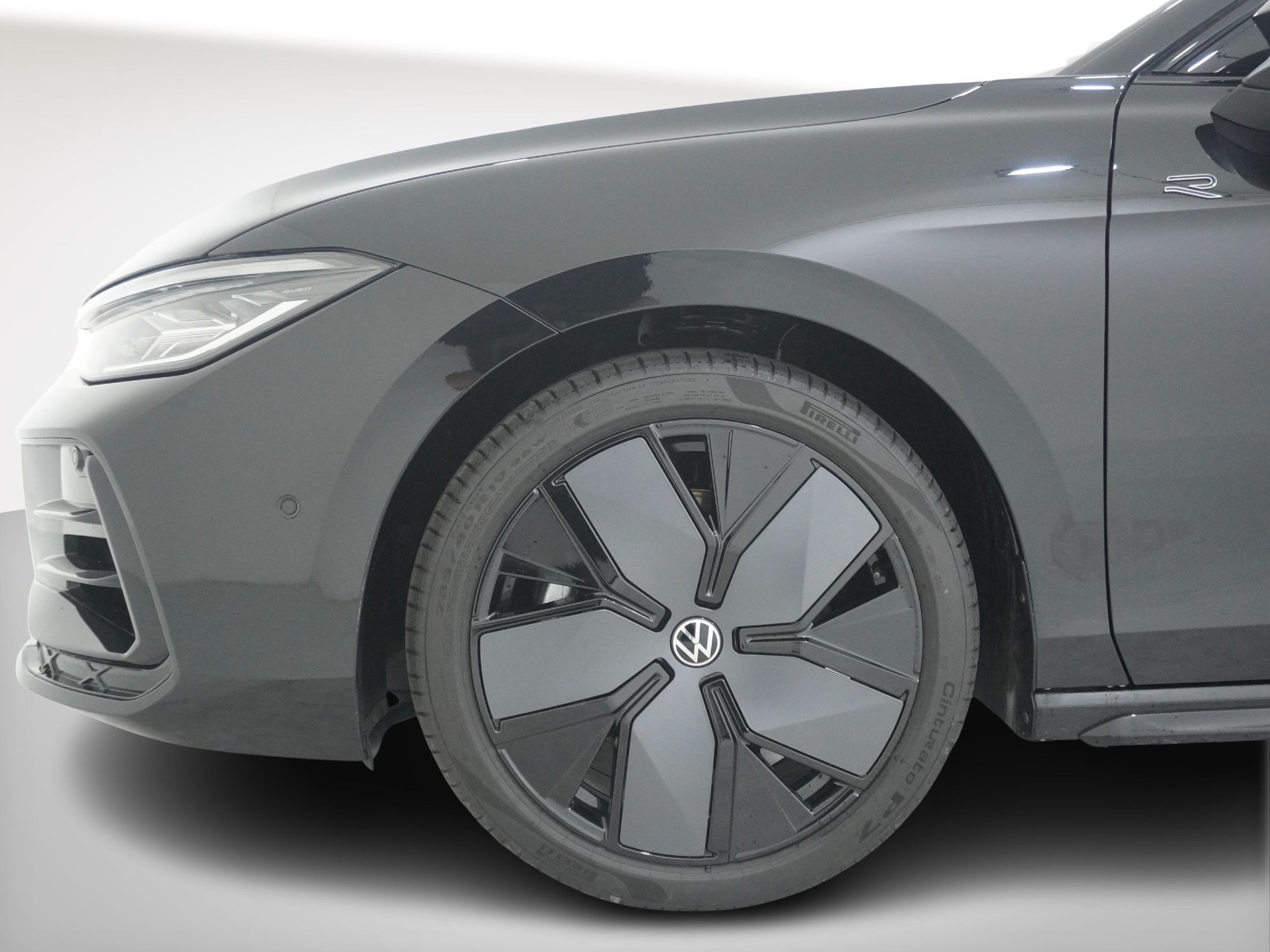 VW PASSAT Variant 2.0 TSI R-Line 4Motion DSG-image-9