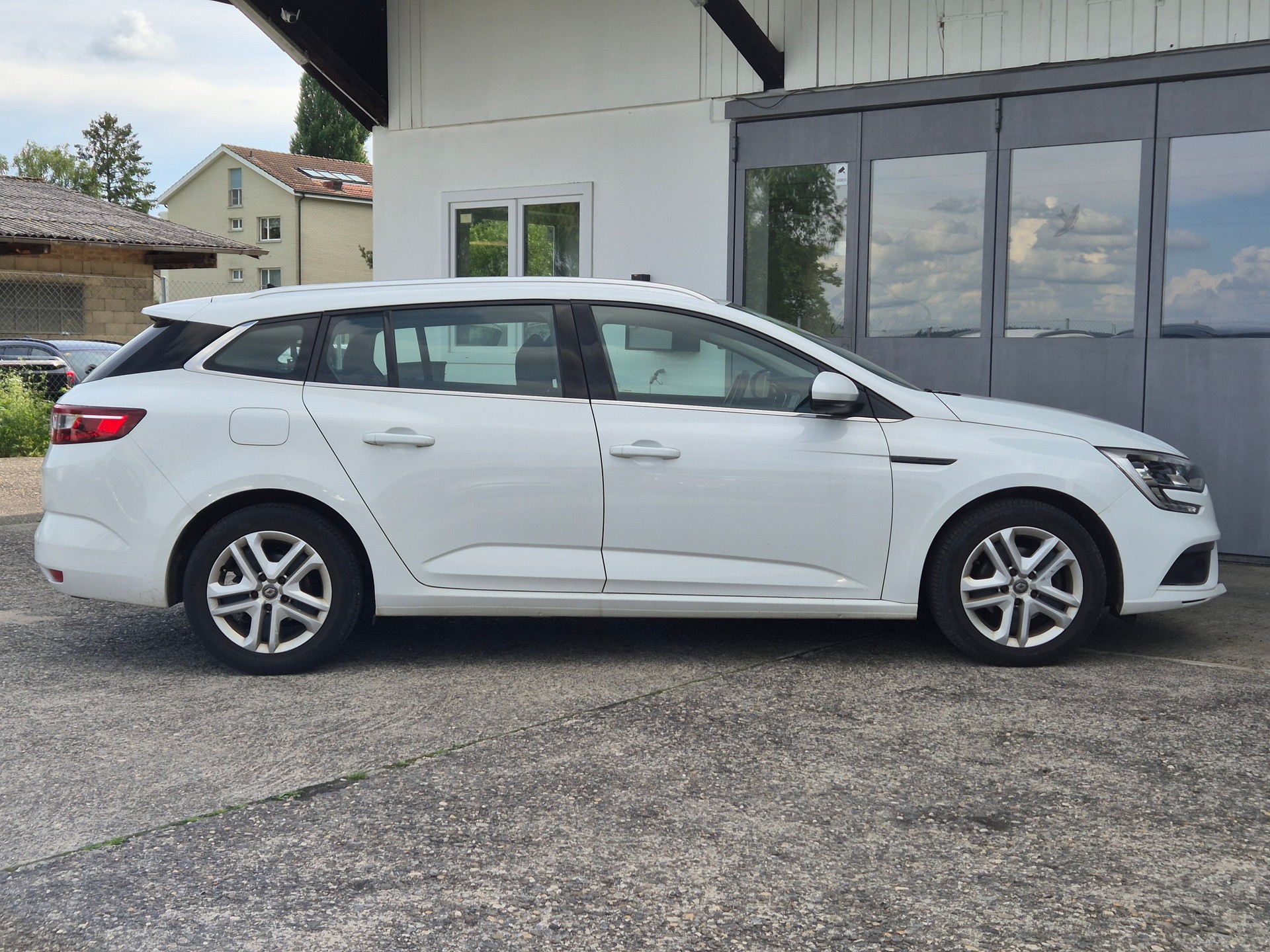 RENAULT MÉGANE GRANDTOUR 1.5 DCI BUSINESS EDC-showroom-element-3