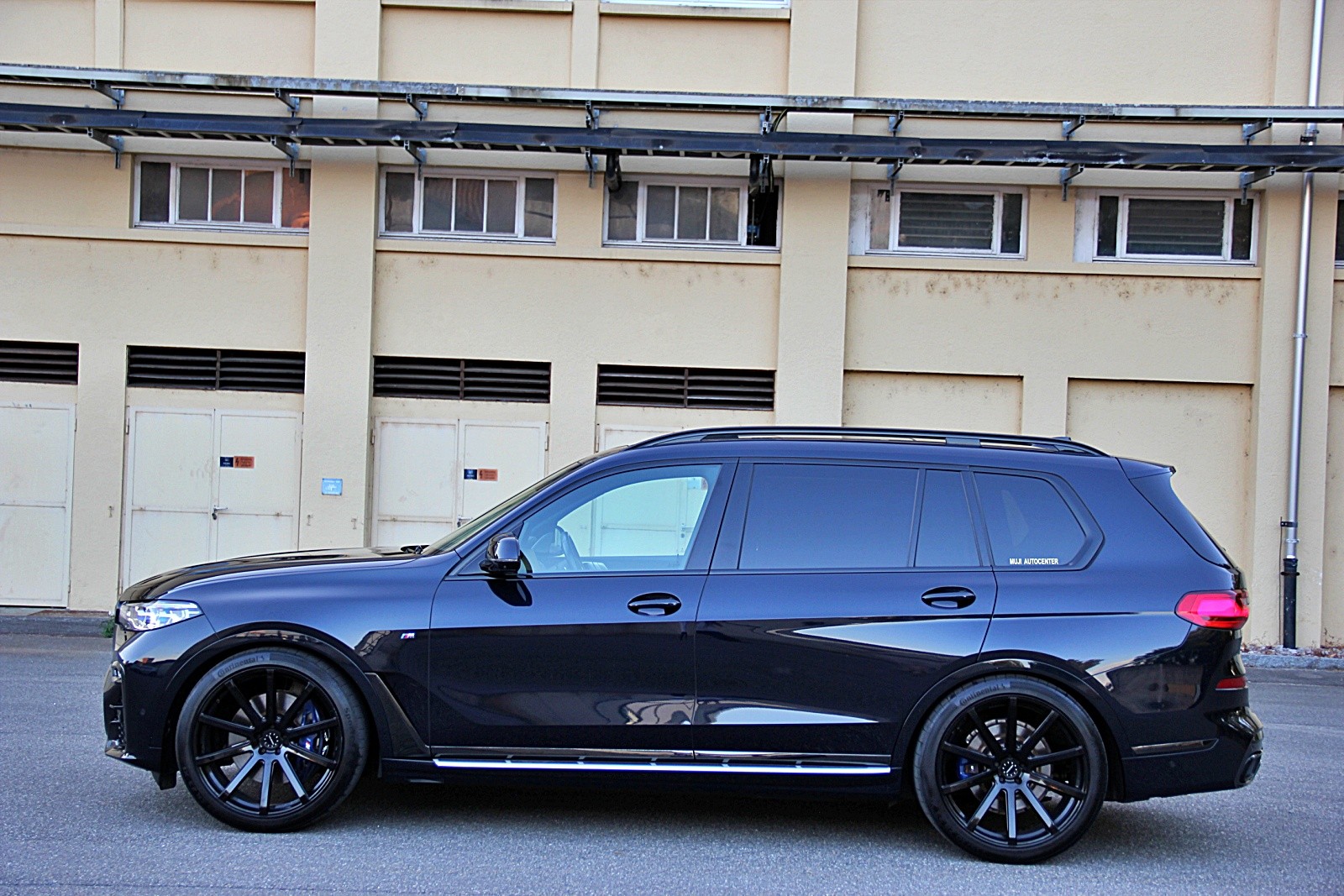 BMW X7 xDrive 48V 40d Steptronic-showroom-element-1