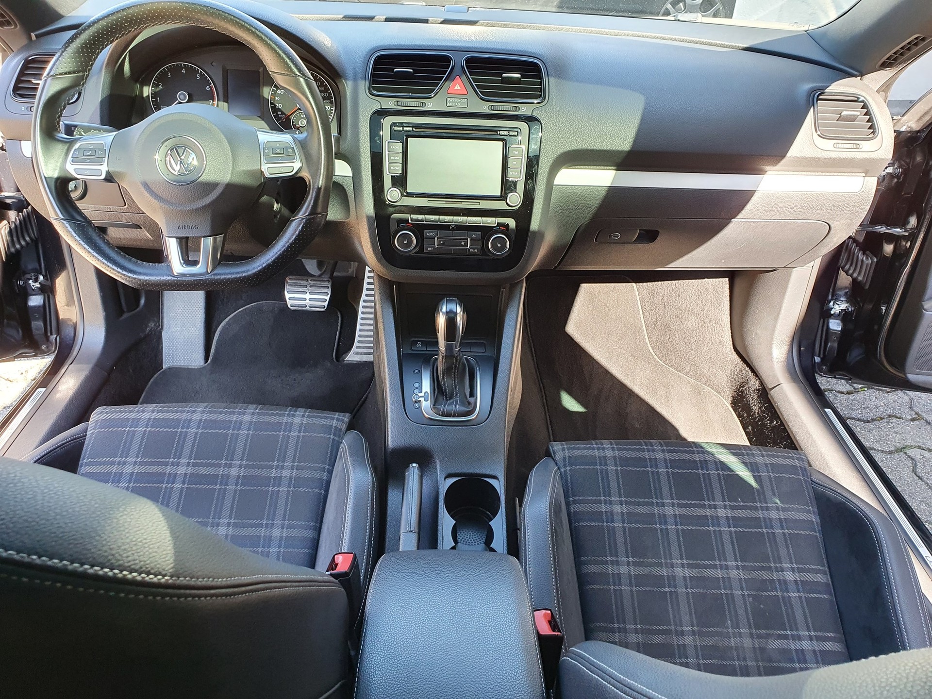 VW Scirocco 2.0 TSI DSG-image-8