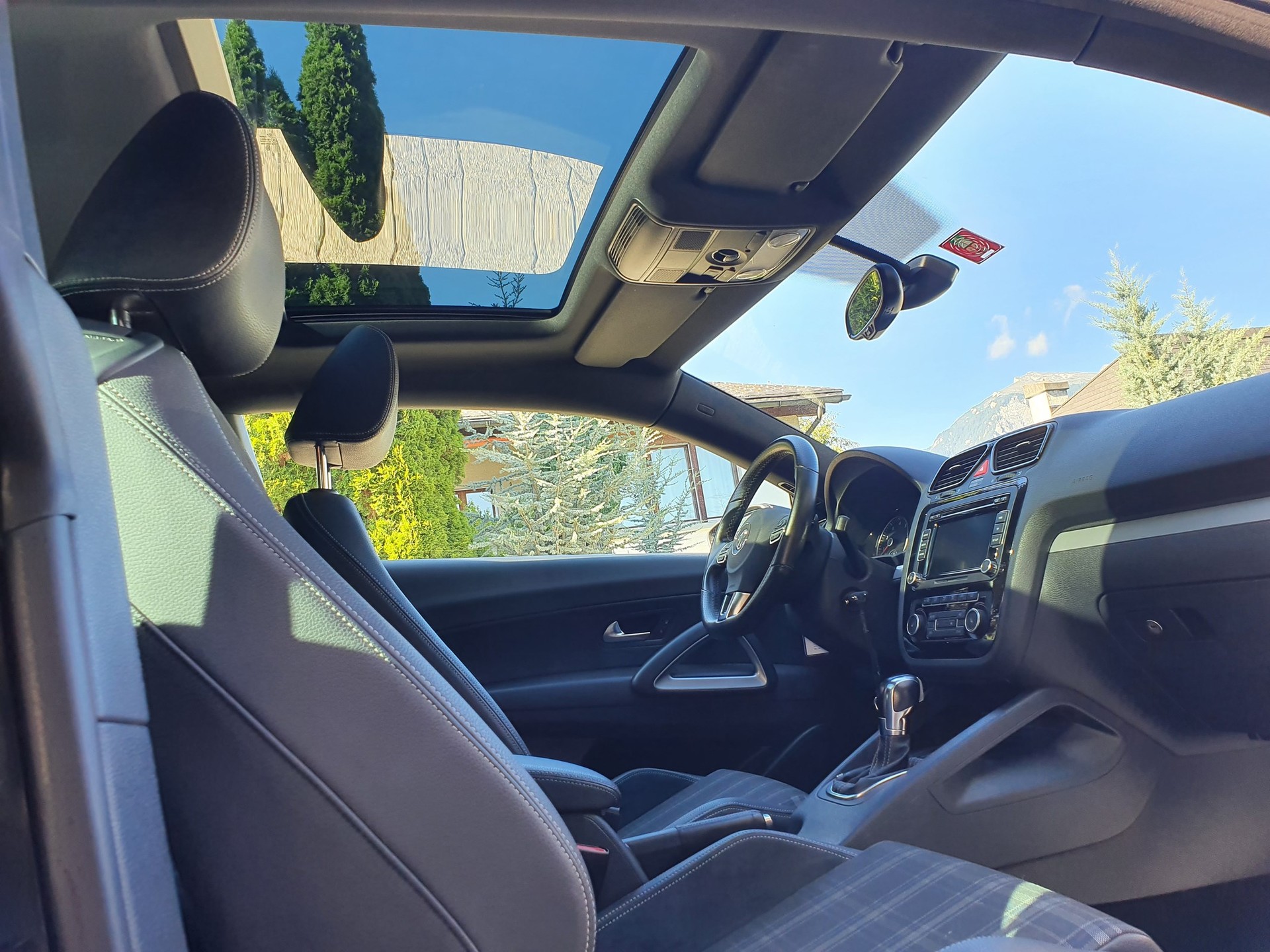 VW Scirocco 2.0 TSI DSG-image-7