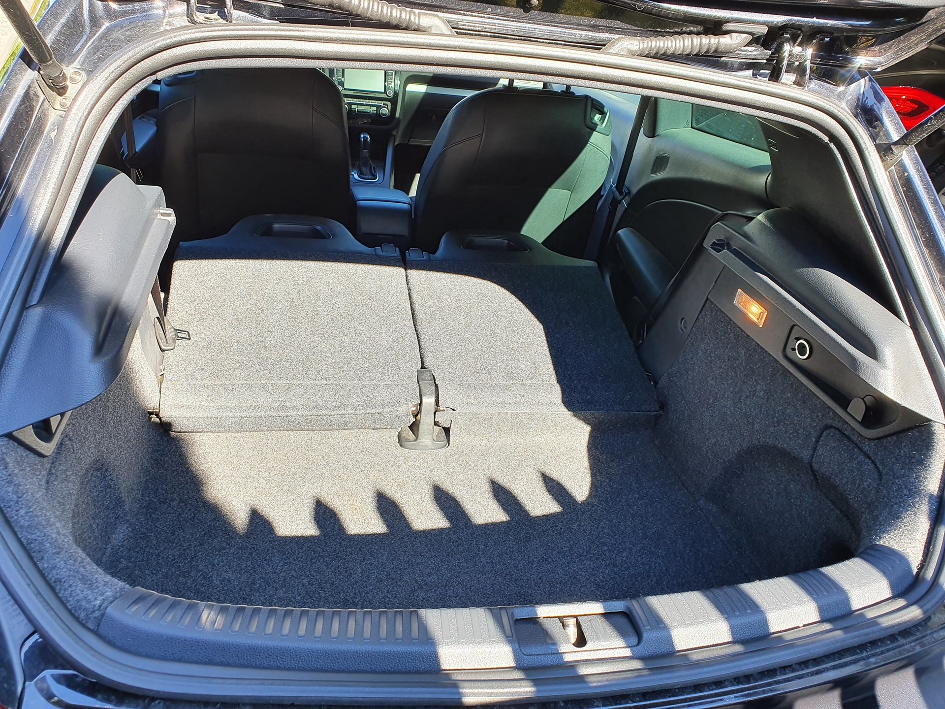 VW Scirocco 2.0 TSI DSG-image-11