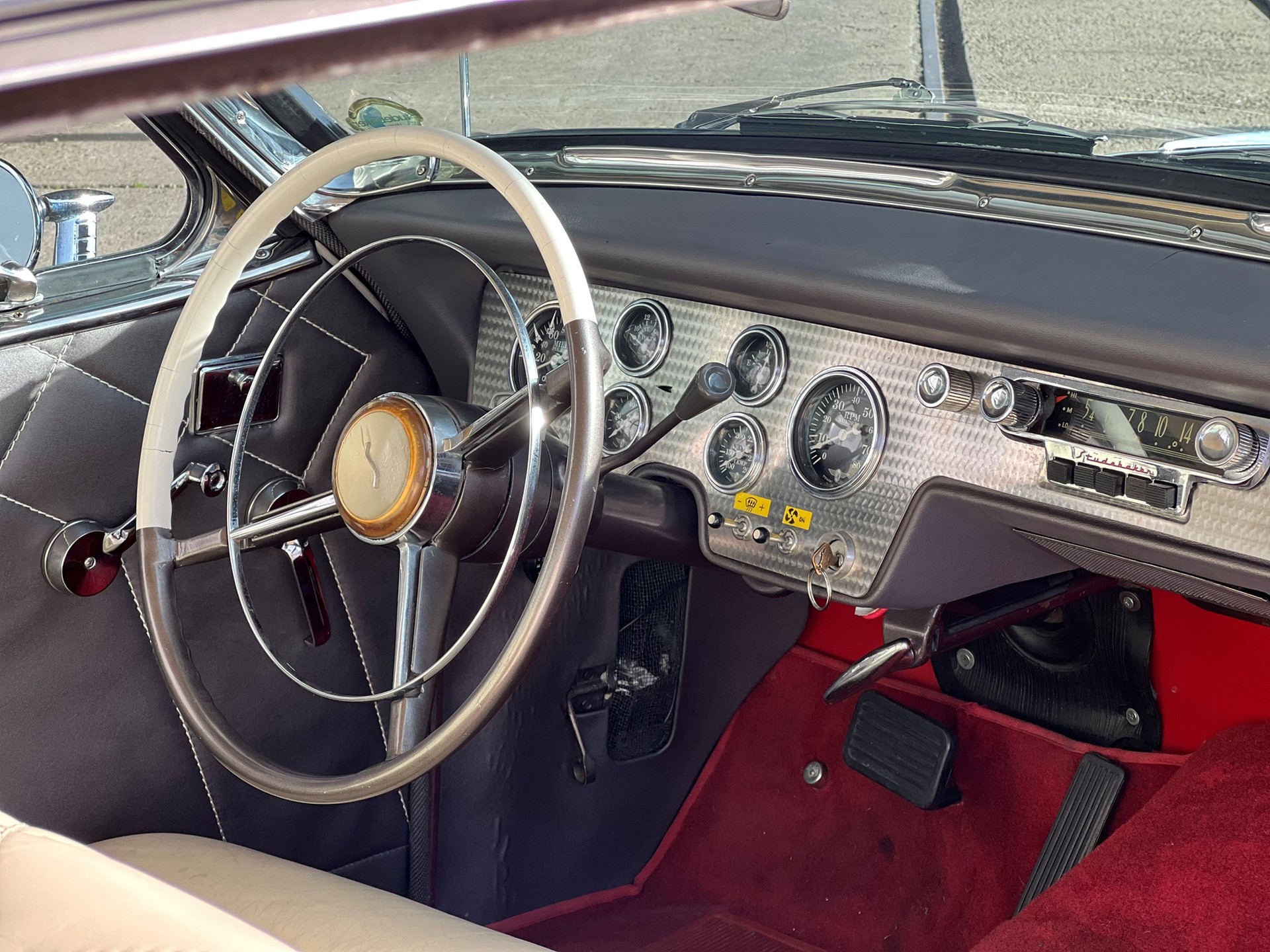 STUDEBAKER Speedster President-image-11