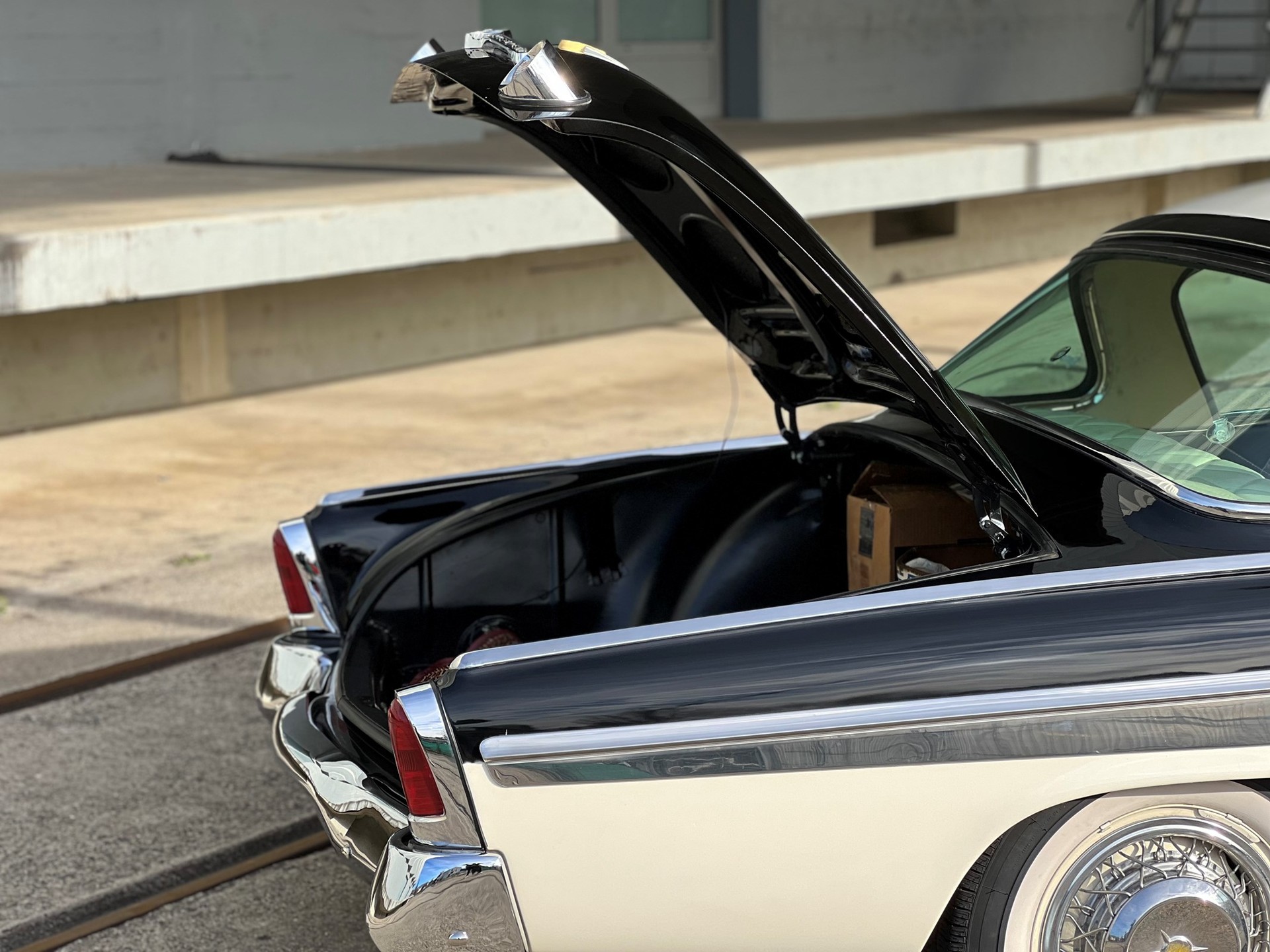 STUDEBAKER Speedster President-image-19